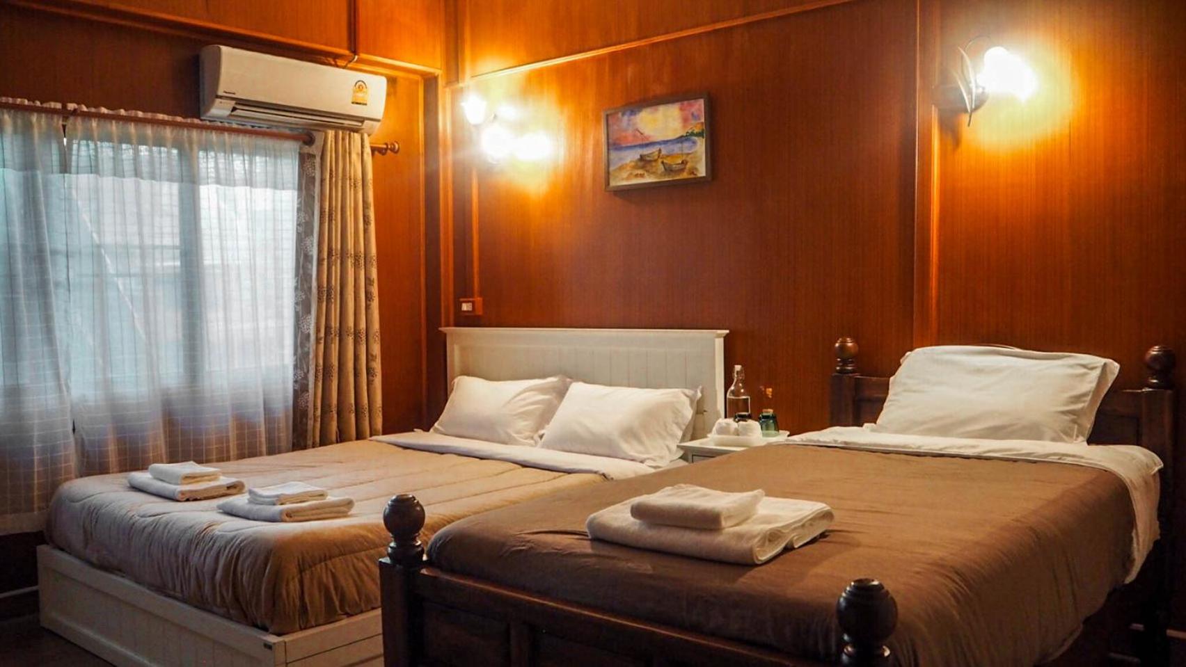 Economy Triple Room With Shared Bathroom photo 1