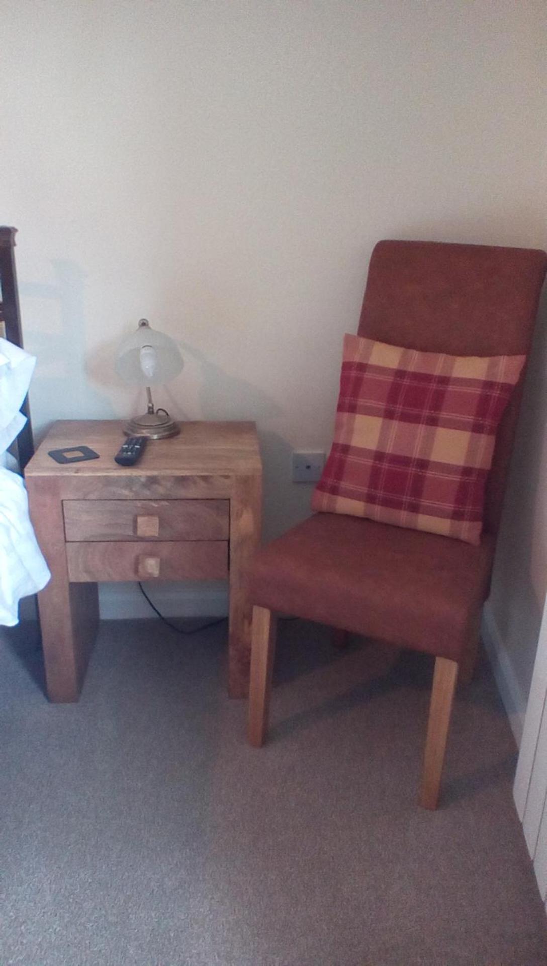 Double Ensuite Room - Poachers Mews 2B photo 3