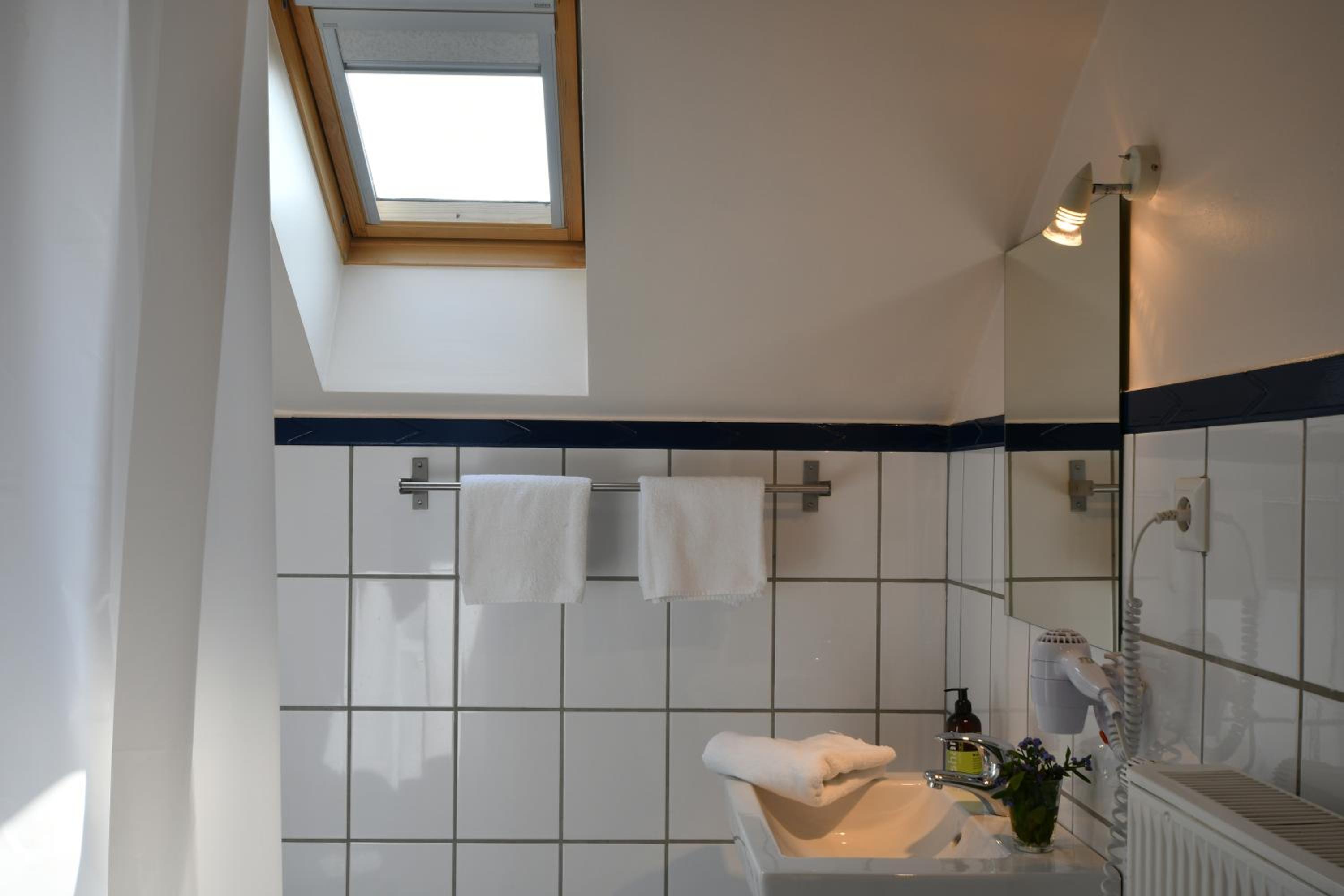 Double Room with Private Bathroom photo 3