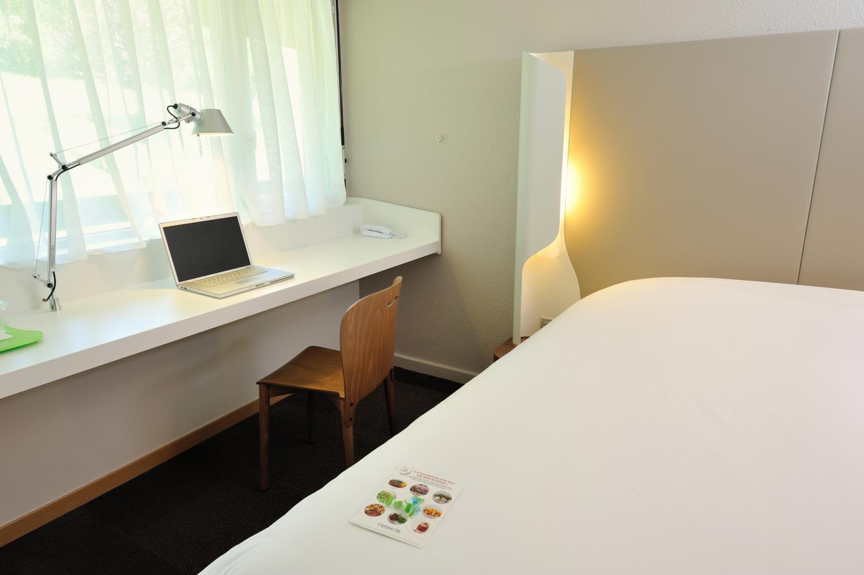 Standard Double Room - Photo 2