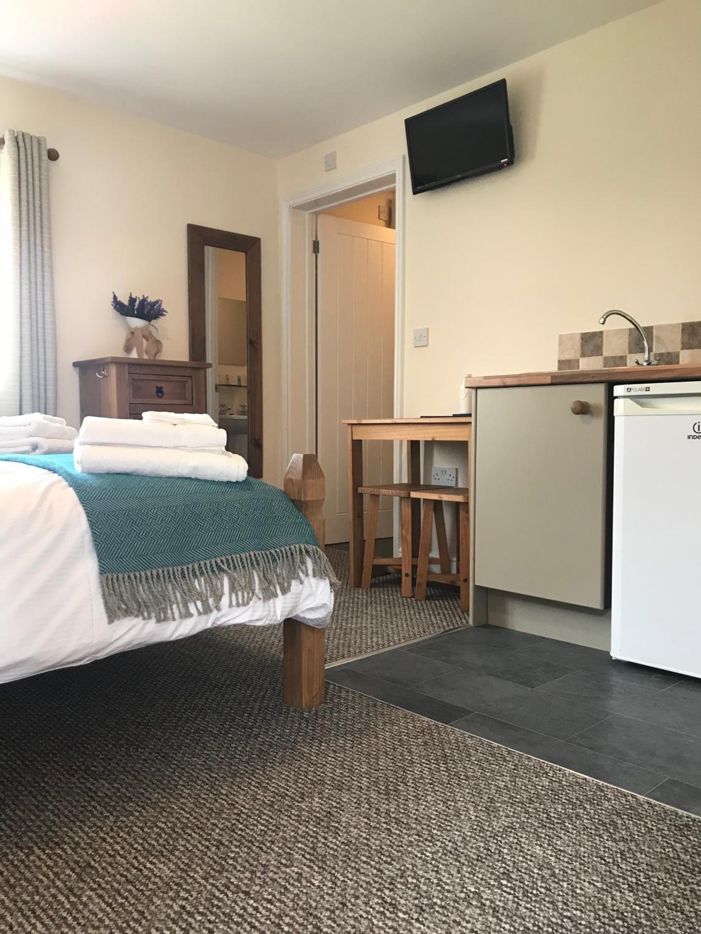 Double Room with Private Bathroom photo 3