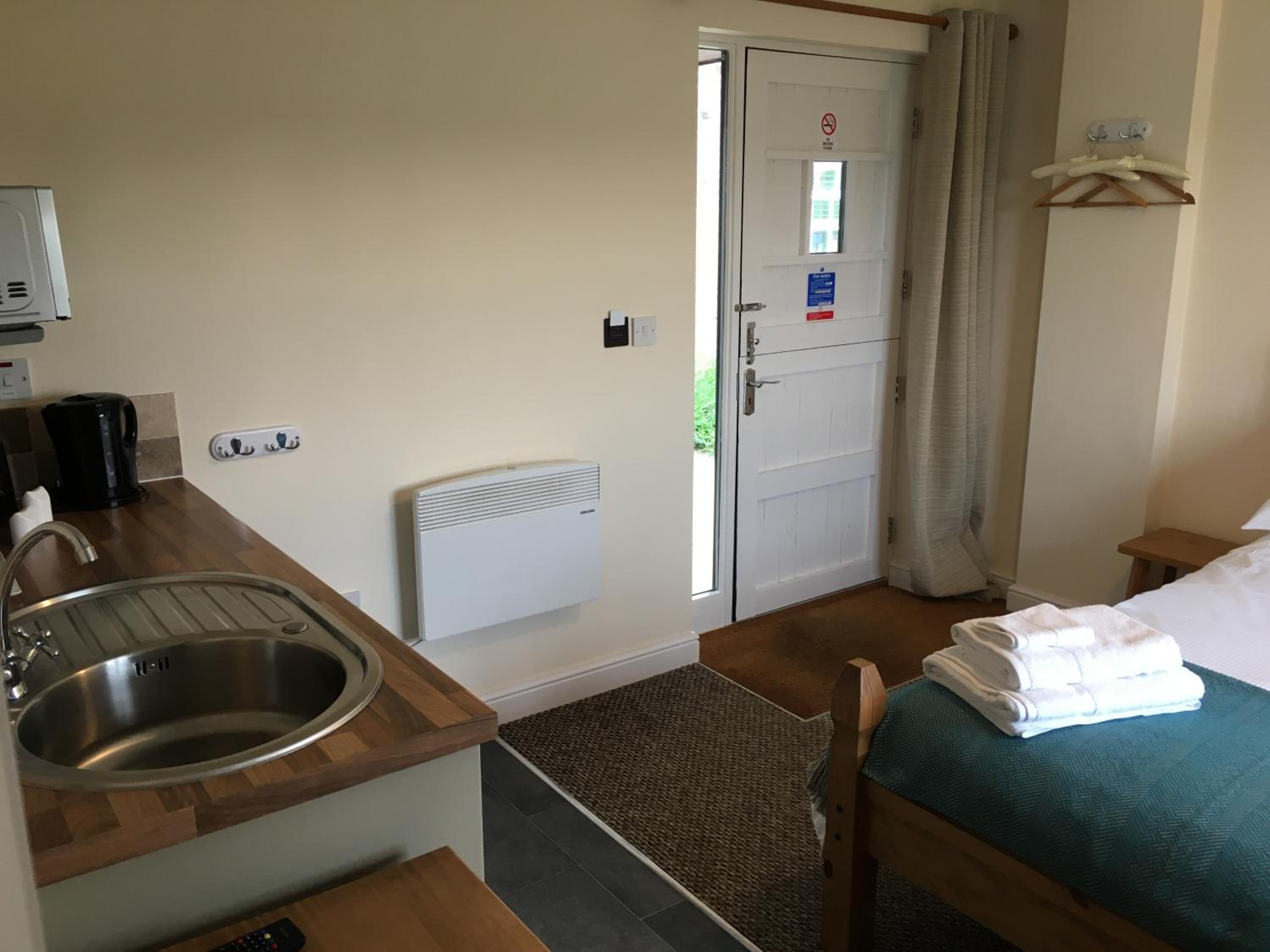 Double Room with Private Bathroom photo 2