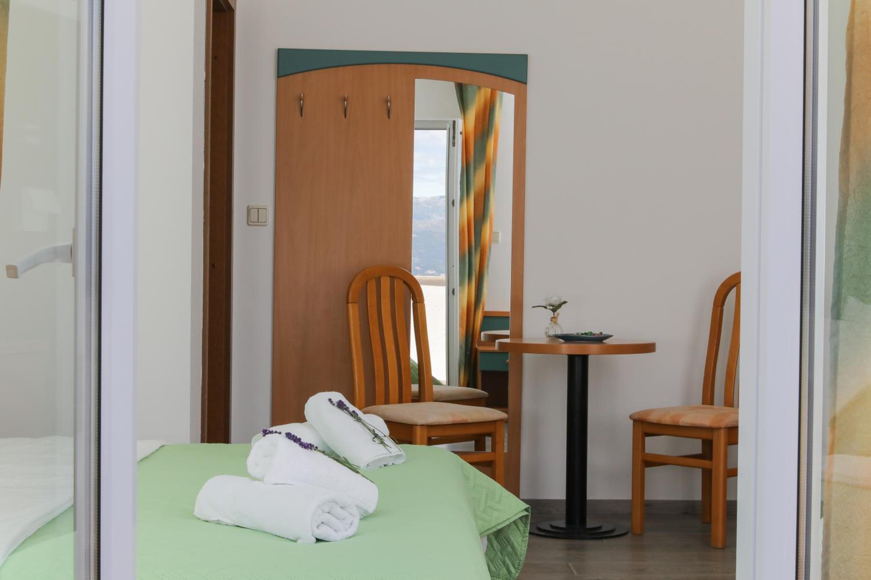Triple Room with Balcony photo 2