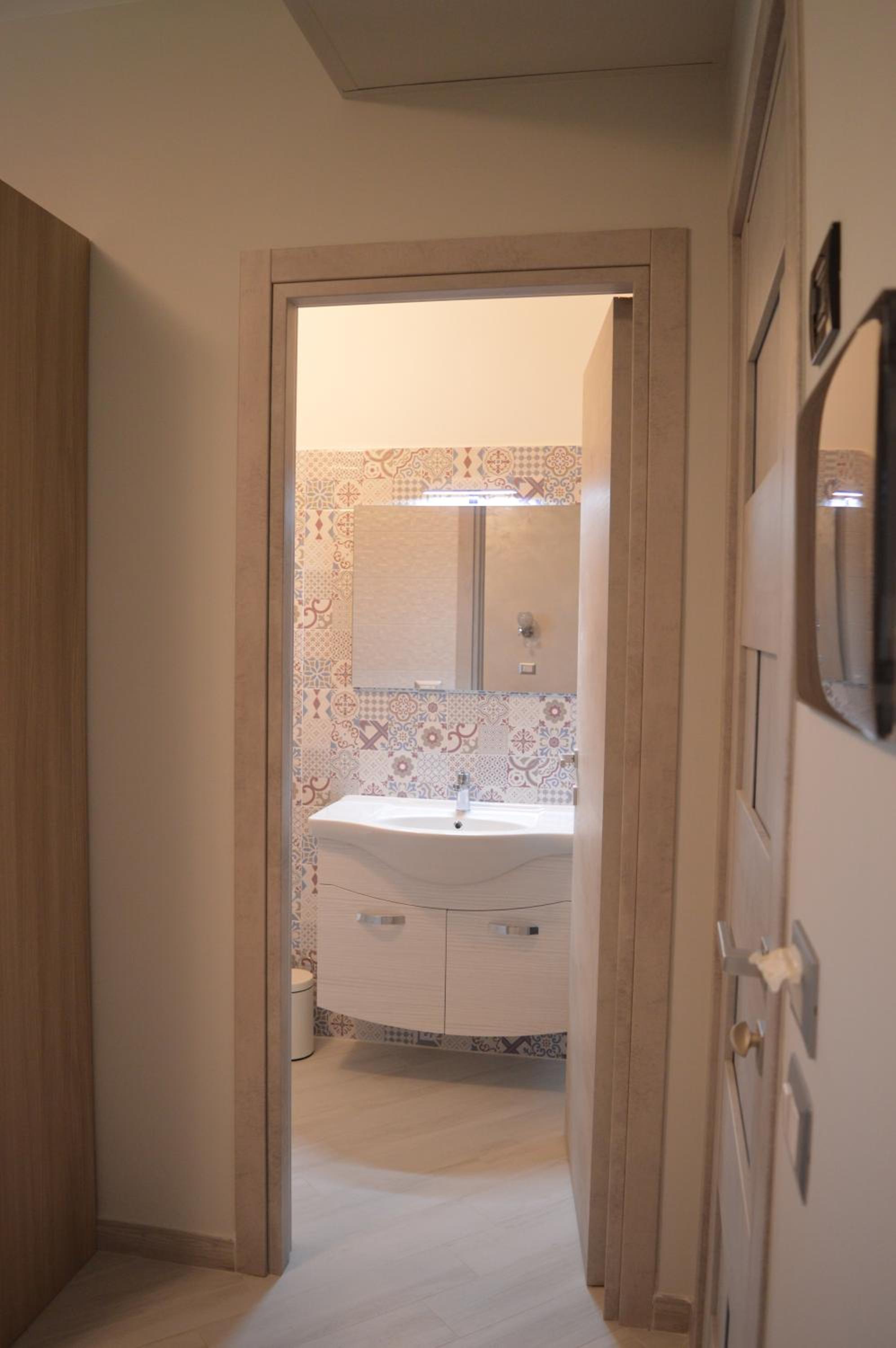 Quadruple Room with Private Bathroom - Photo 4