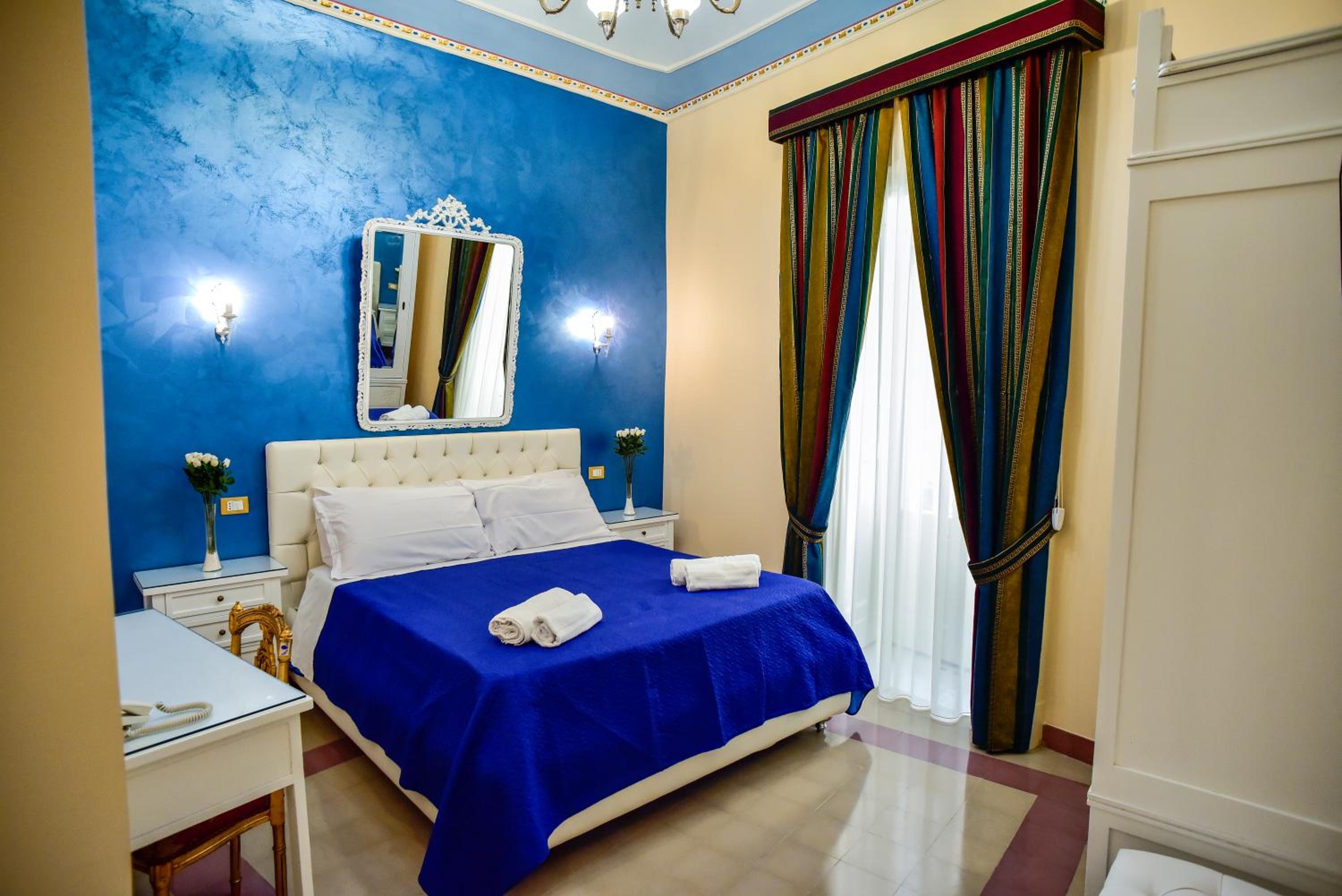 Double Room - Photo 11