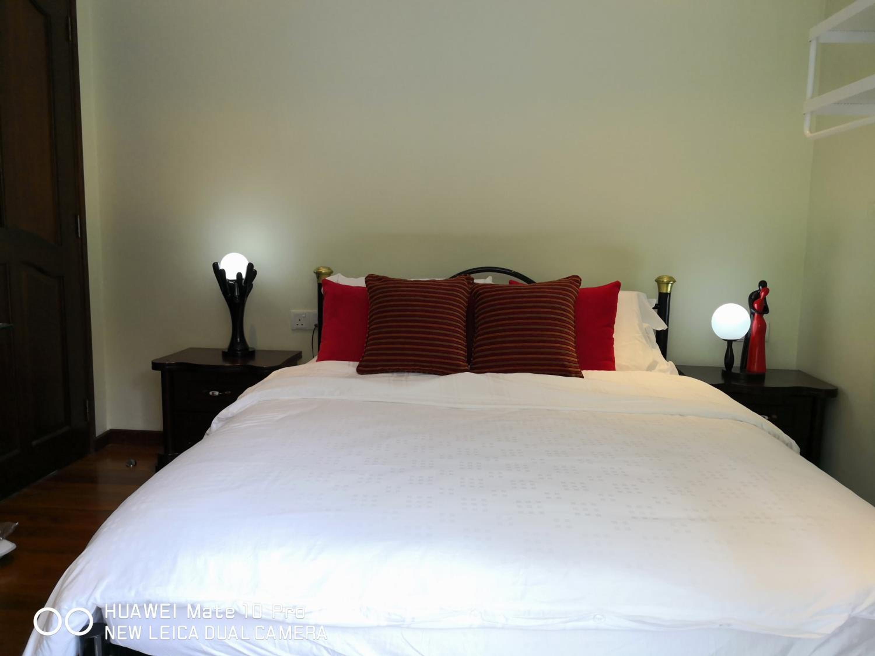 Queen Room with Balcony photo 2