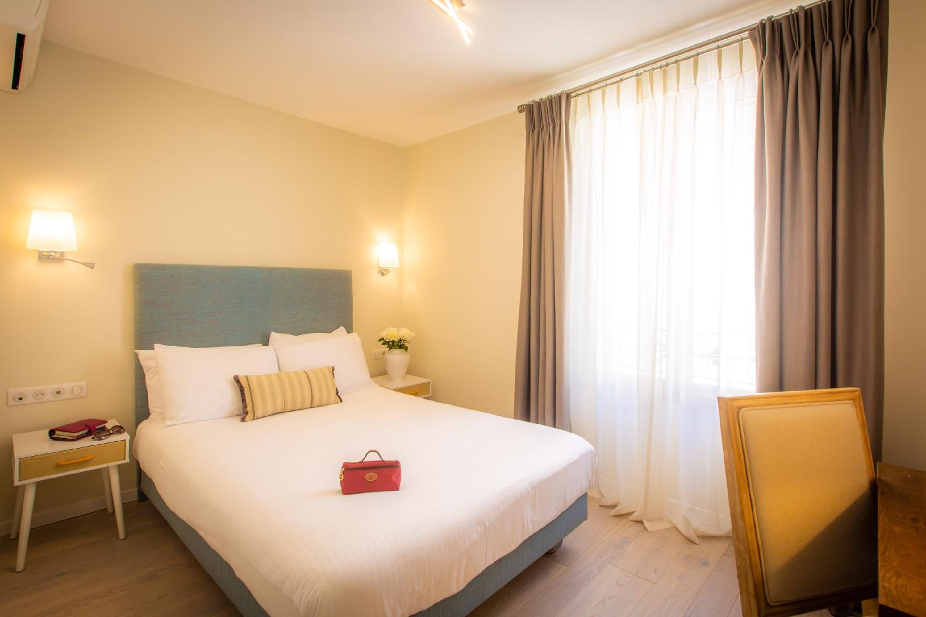 Classic Room - Photo 2