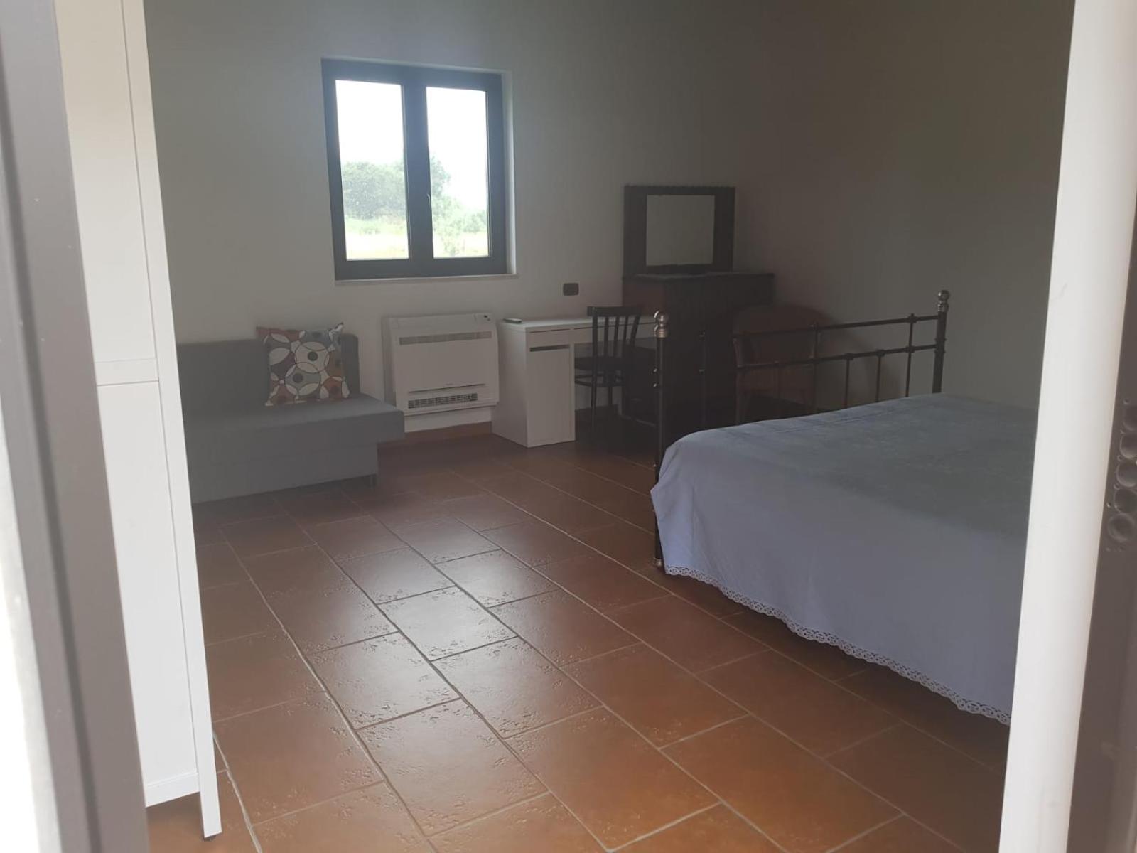 Large Double Room photo 1