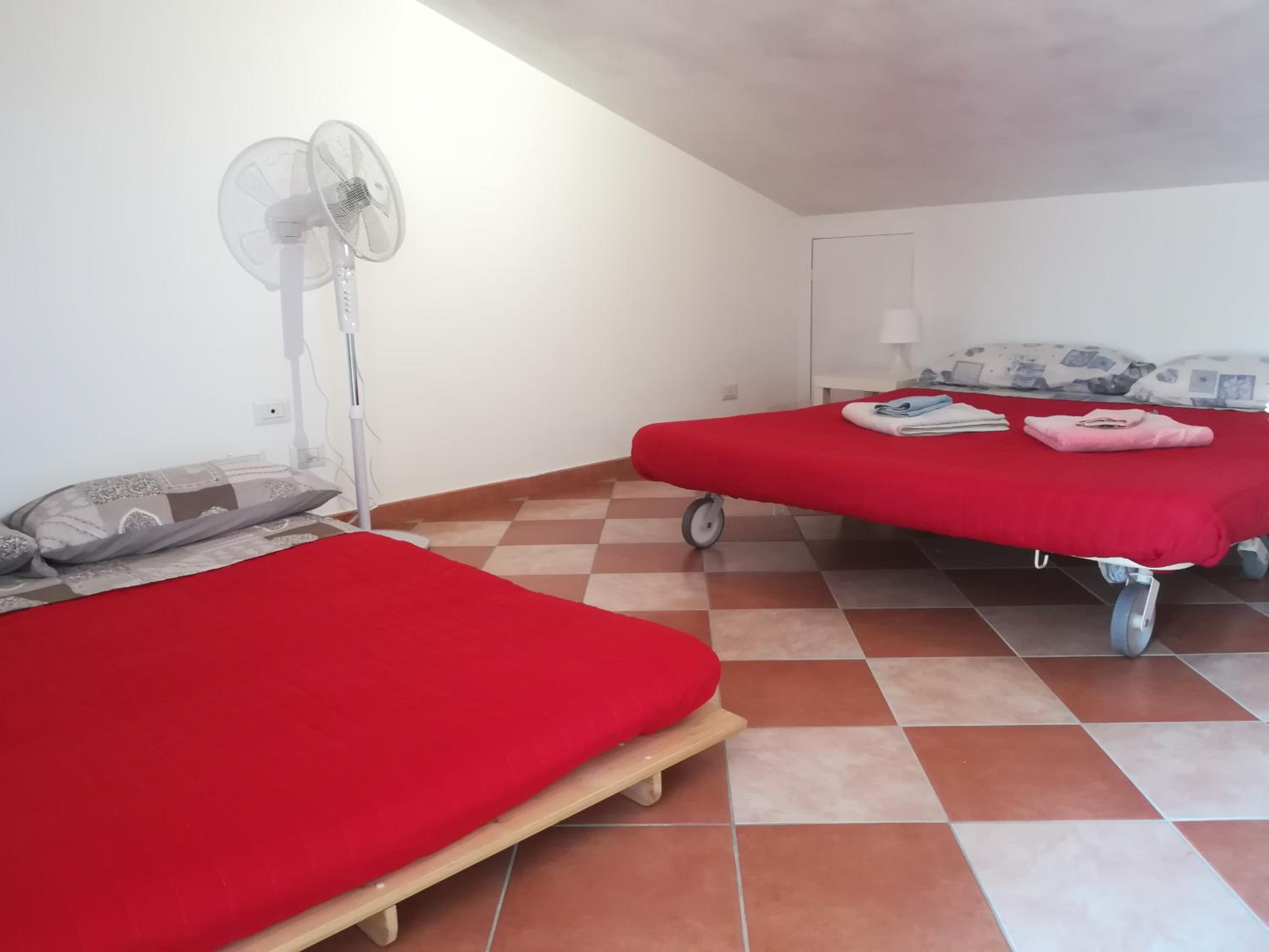 Apartment with Terrace - Photo 11