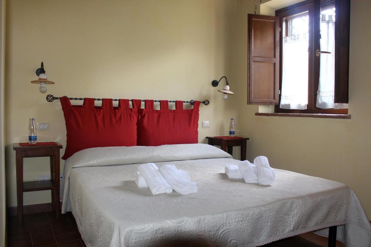 Double Room with Private Bathroom photo 3