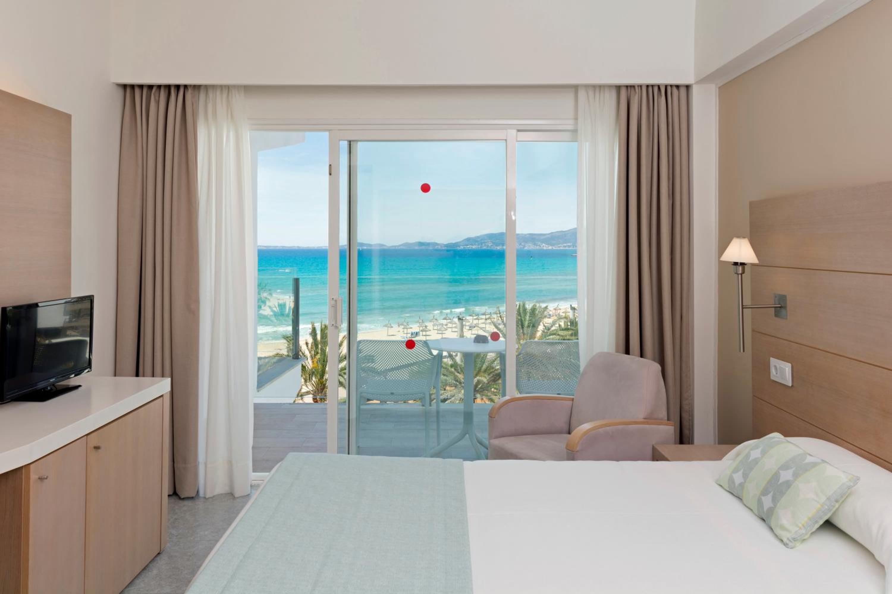 Double or Twin Room with Partial Sea View