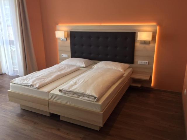 One-Bedroom Apartment - Photo 7