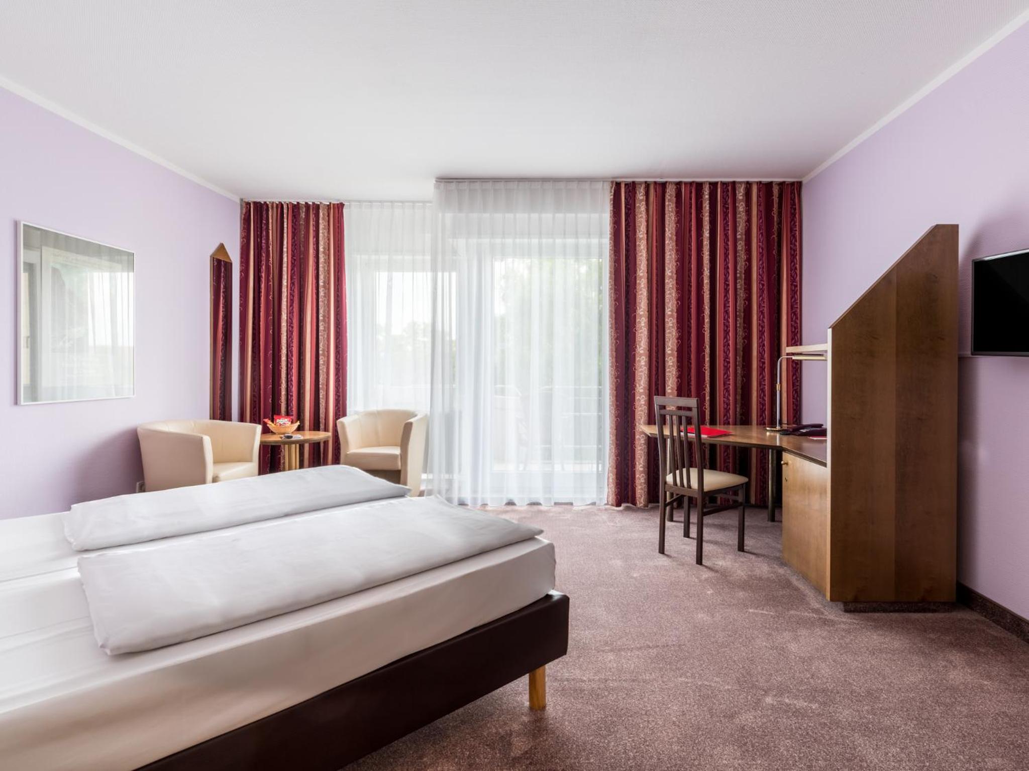 Comfort Double Room with Balcony - Photo 4