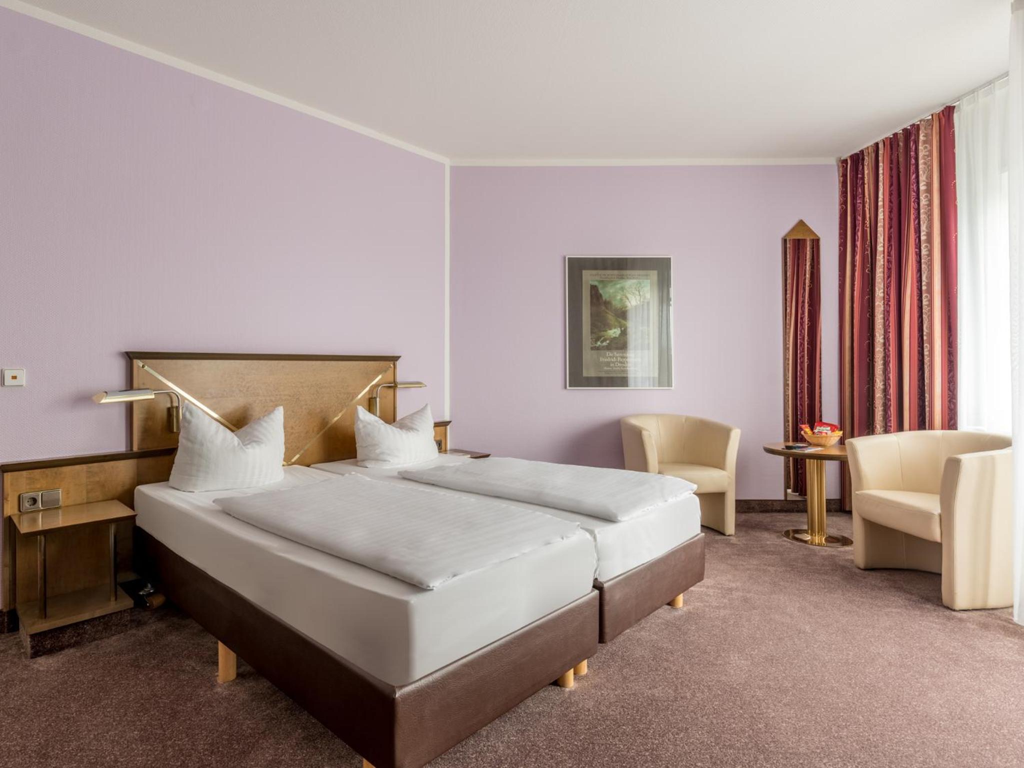 Comfort Double Room with Balcony - Photo 3