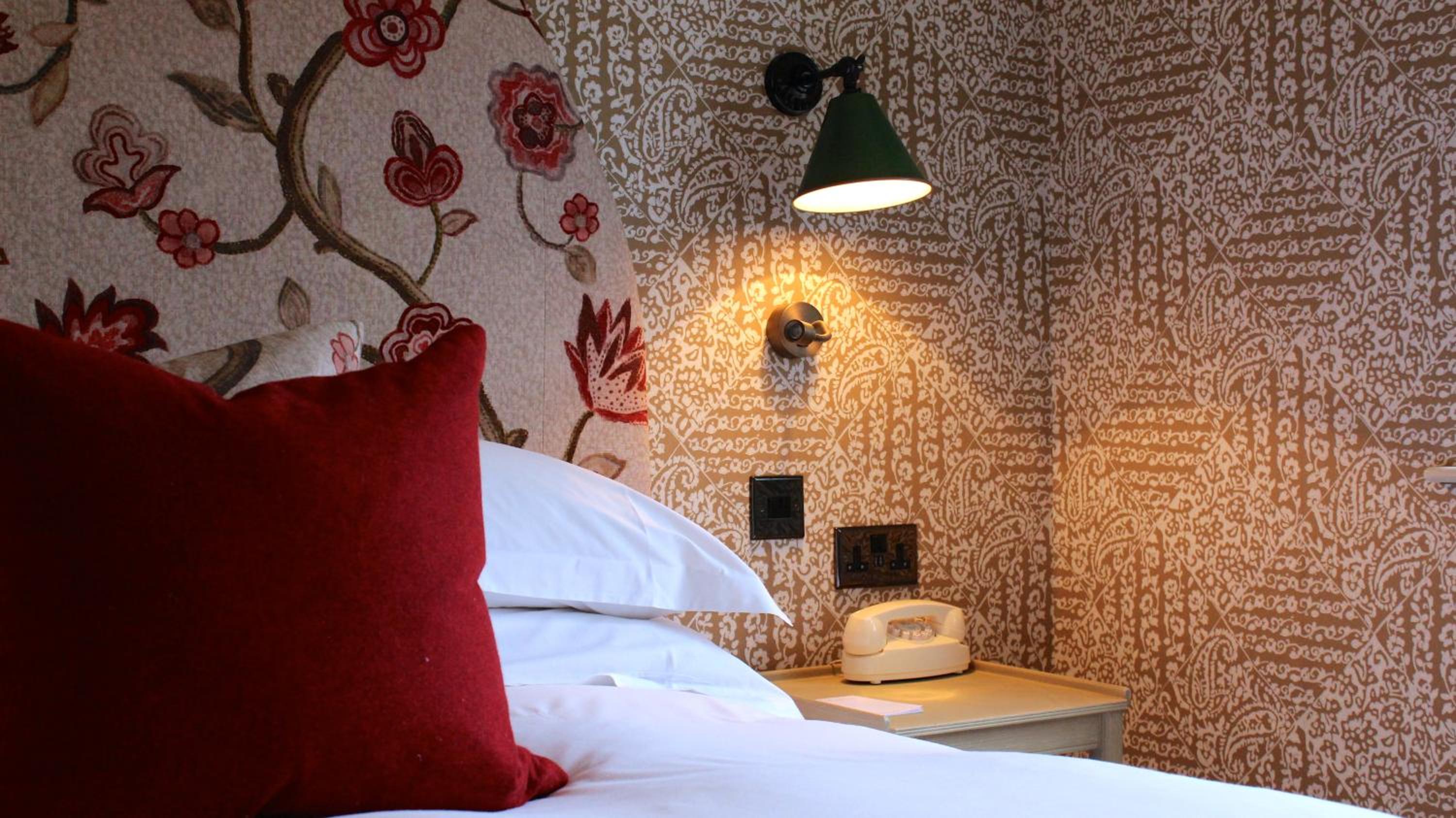 Standard Double Room - Photo 7