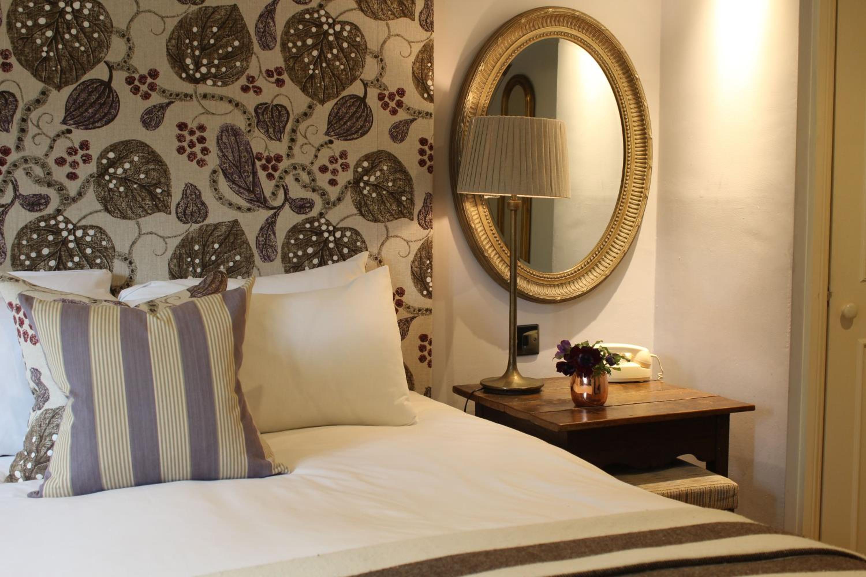 Standard Double Room - Photo 6