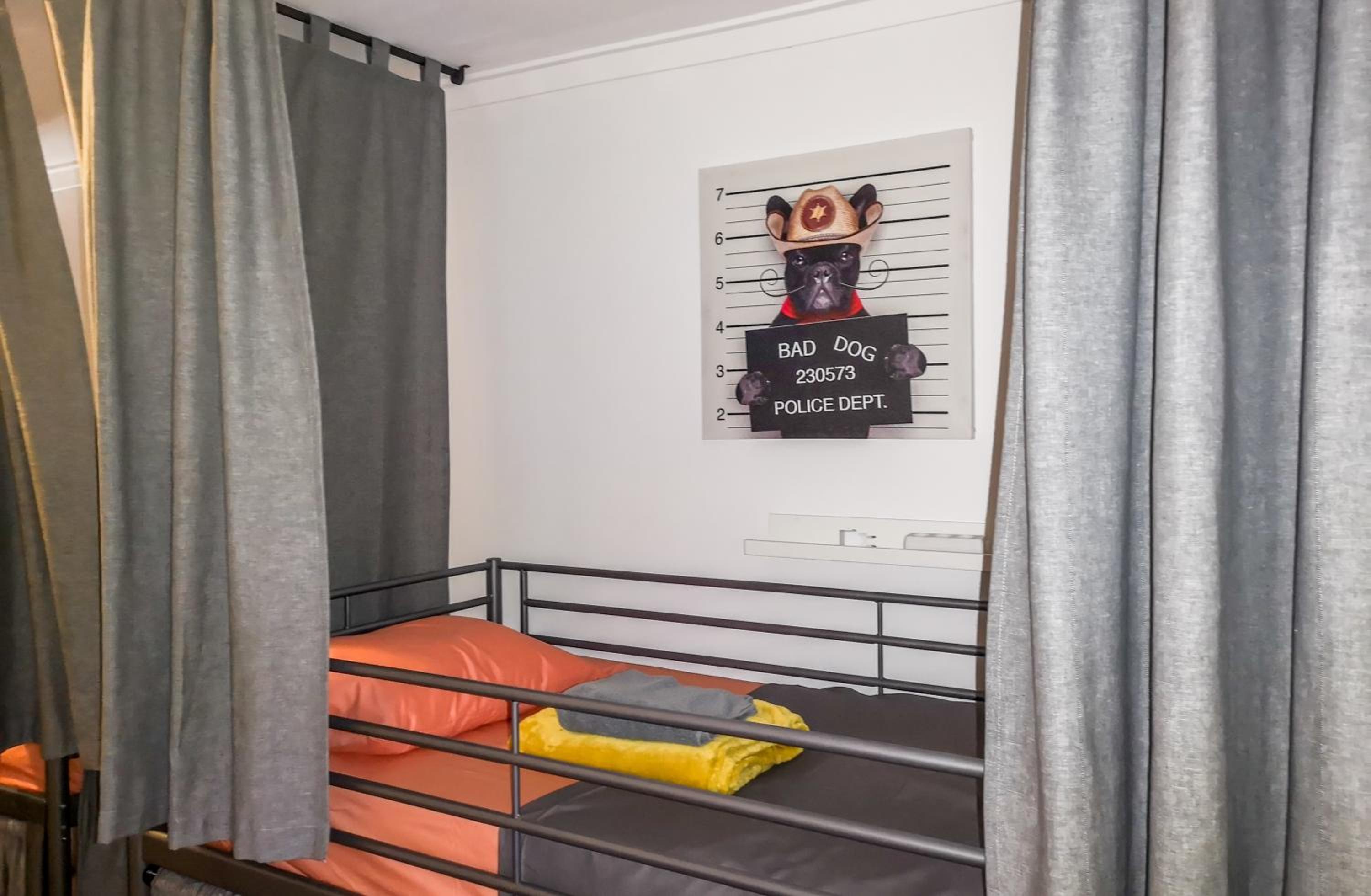 Bed in 6-Bed Mixed Dormitory Room photo 2