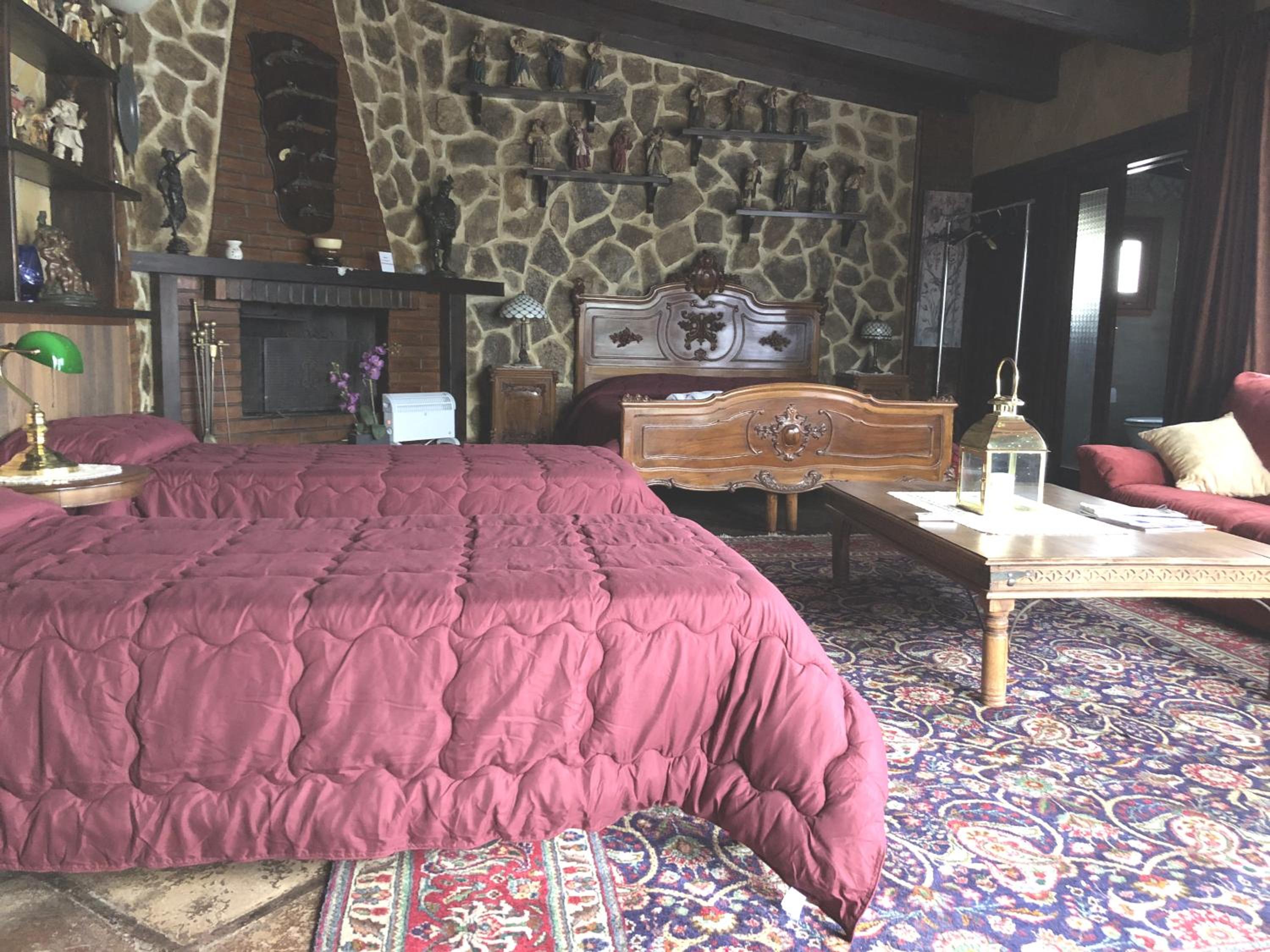 Classic Quadruple Room - Photo 7