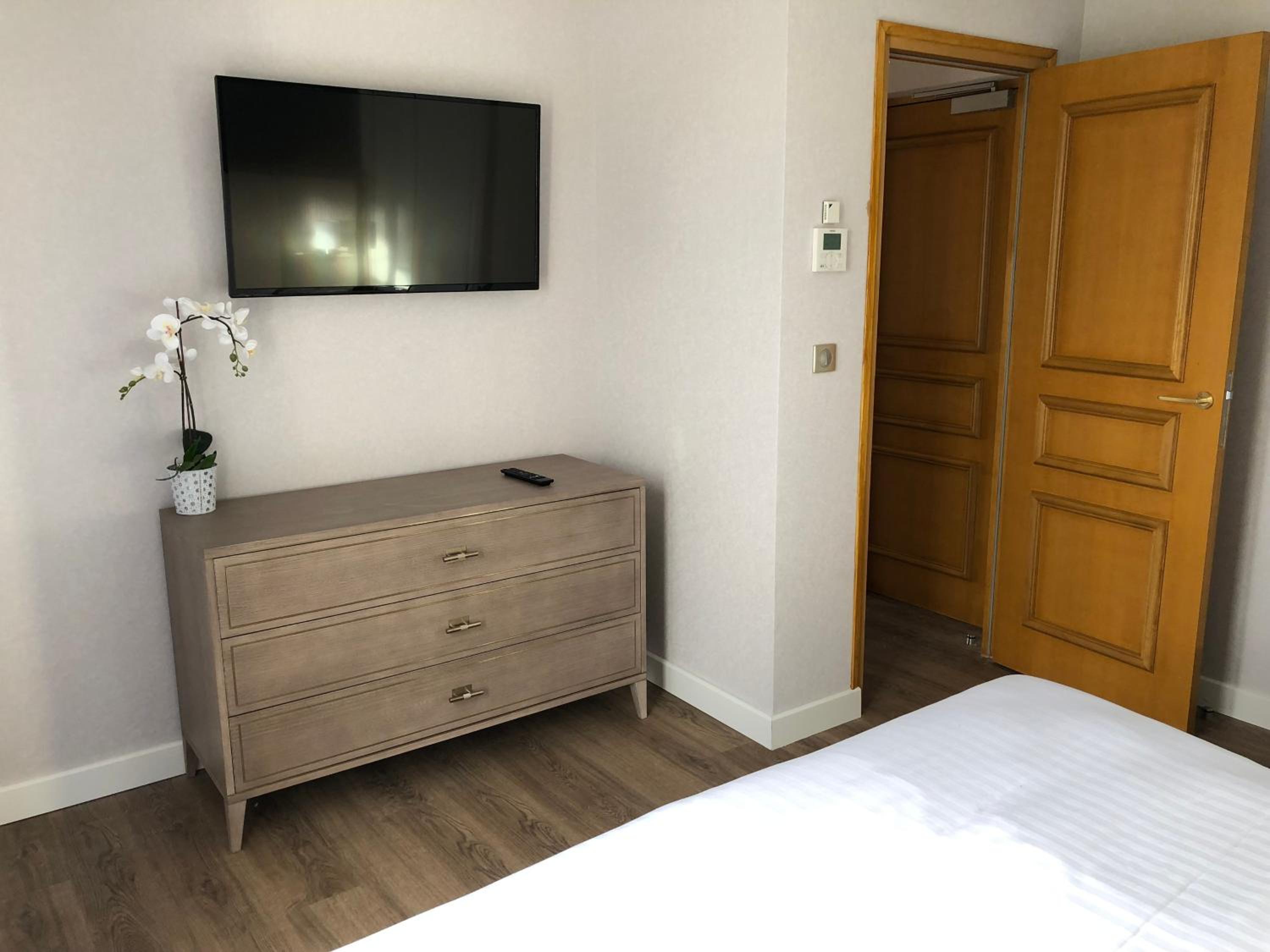 Junior Suite with Panoramic Sea View - Photo 1