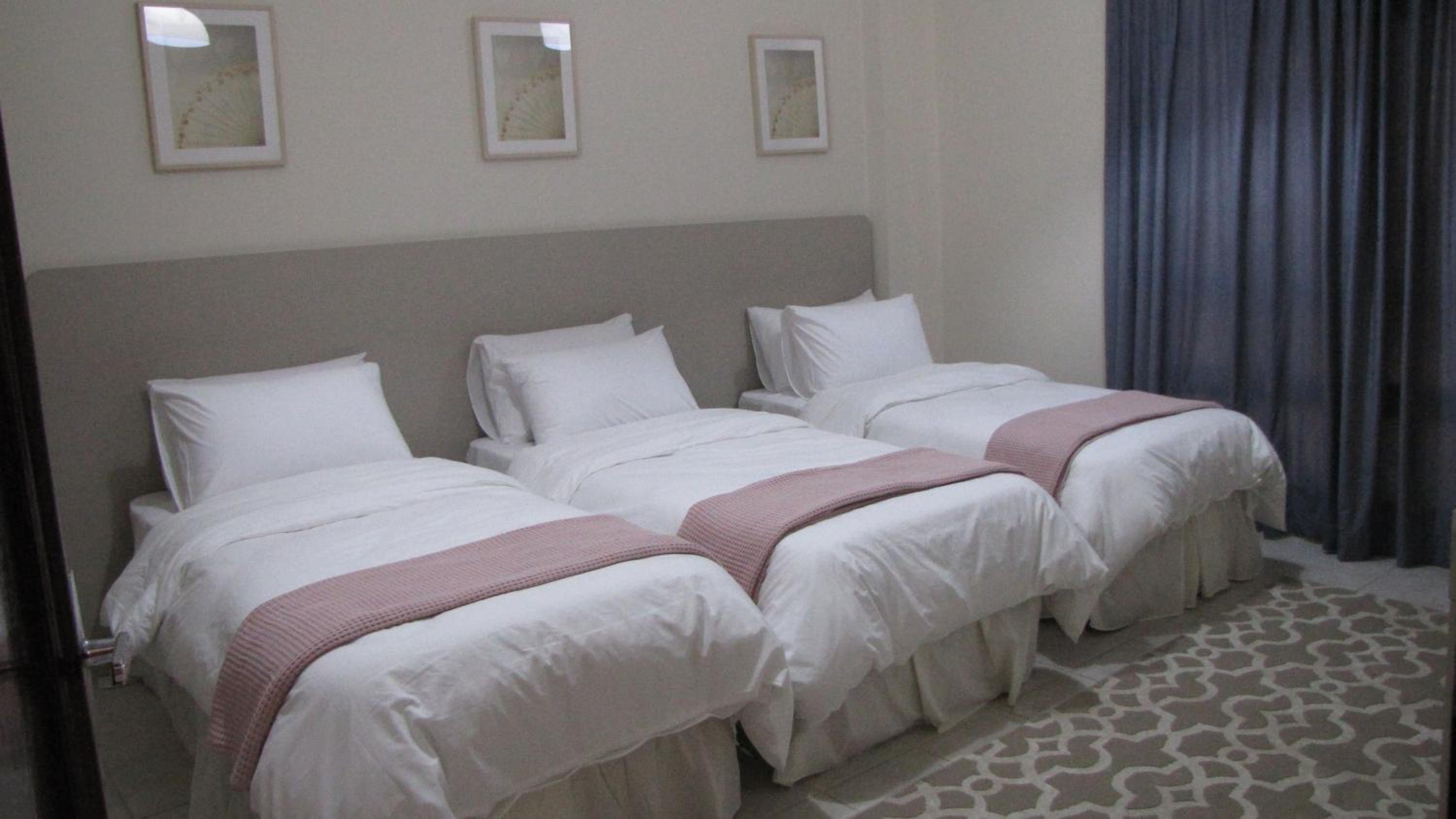 One-Bedroom Apartment - Photo 16