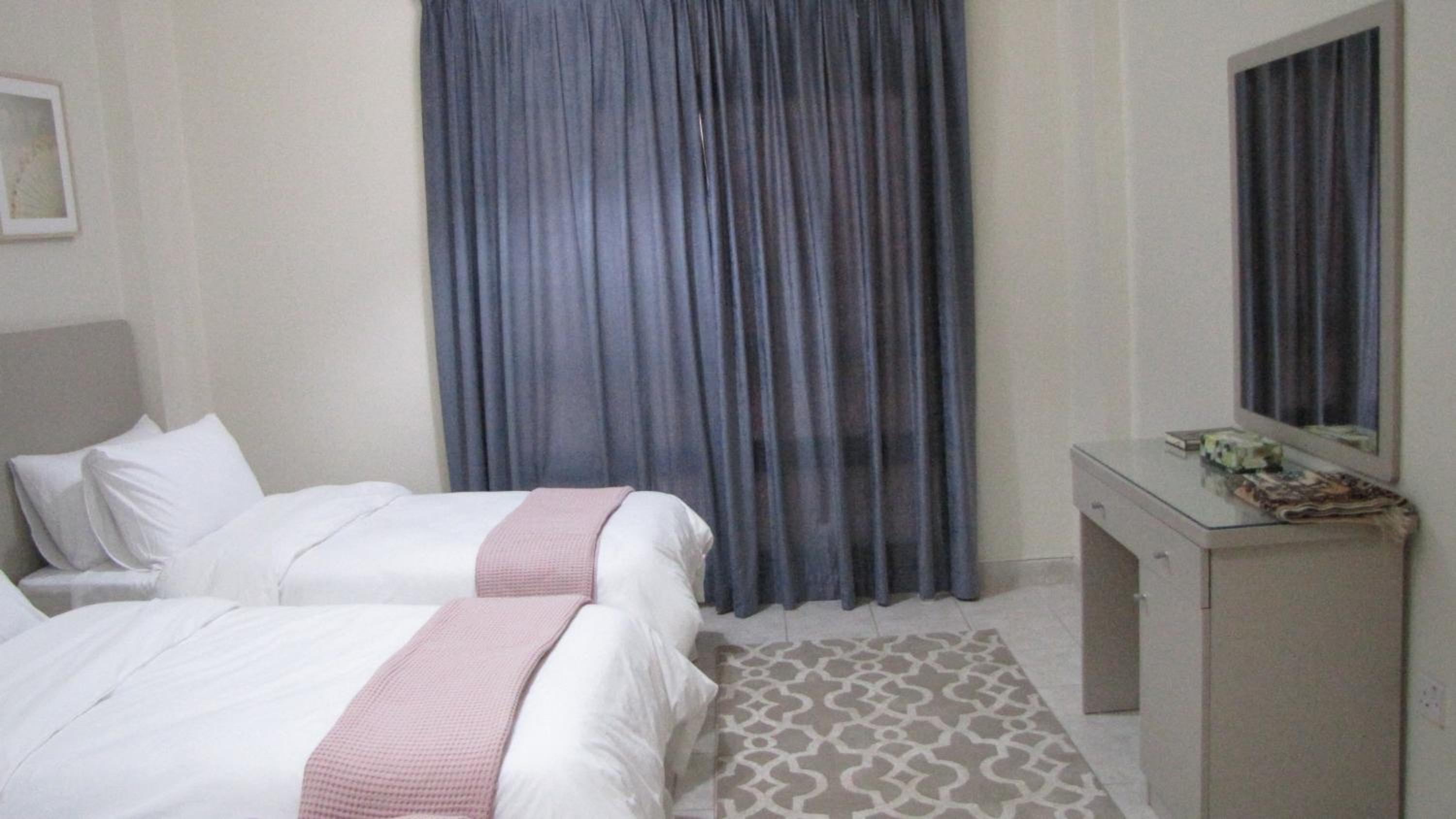 One-Bedroom Apartment - Photo 17