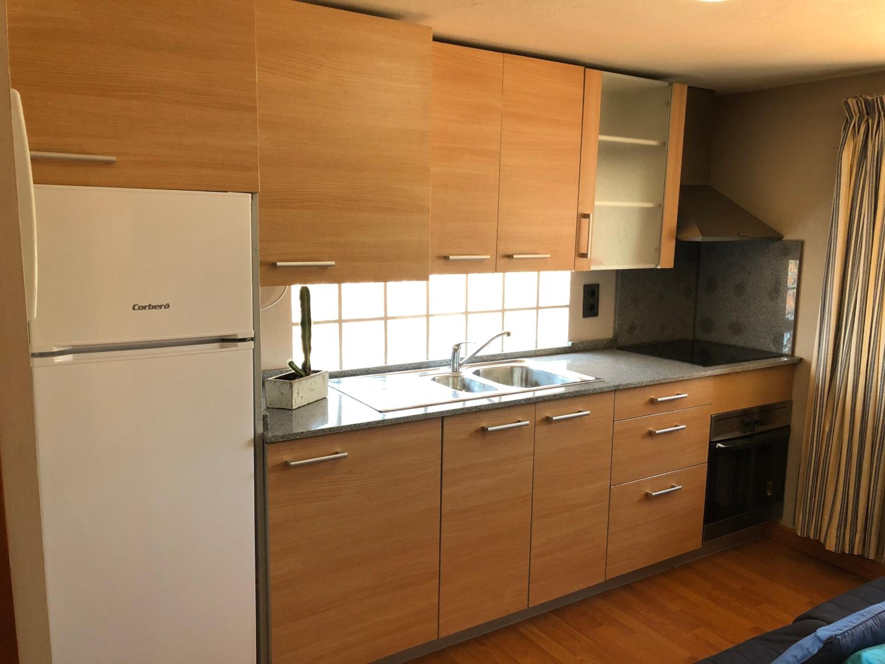Studio Apartment - Photo 7