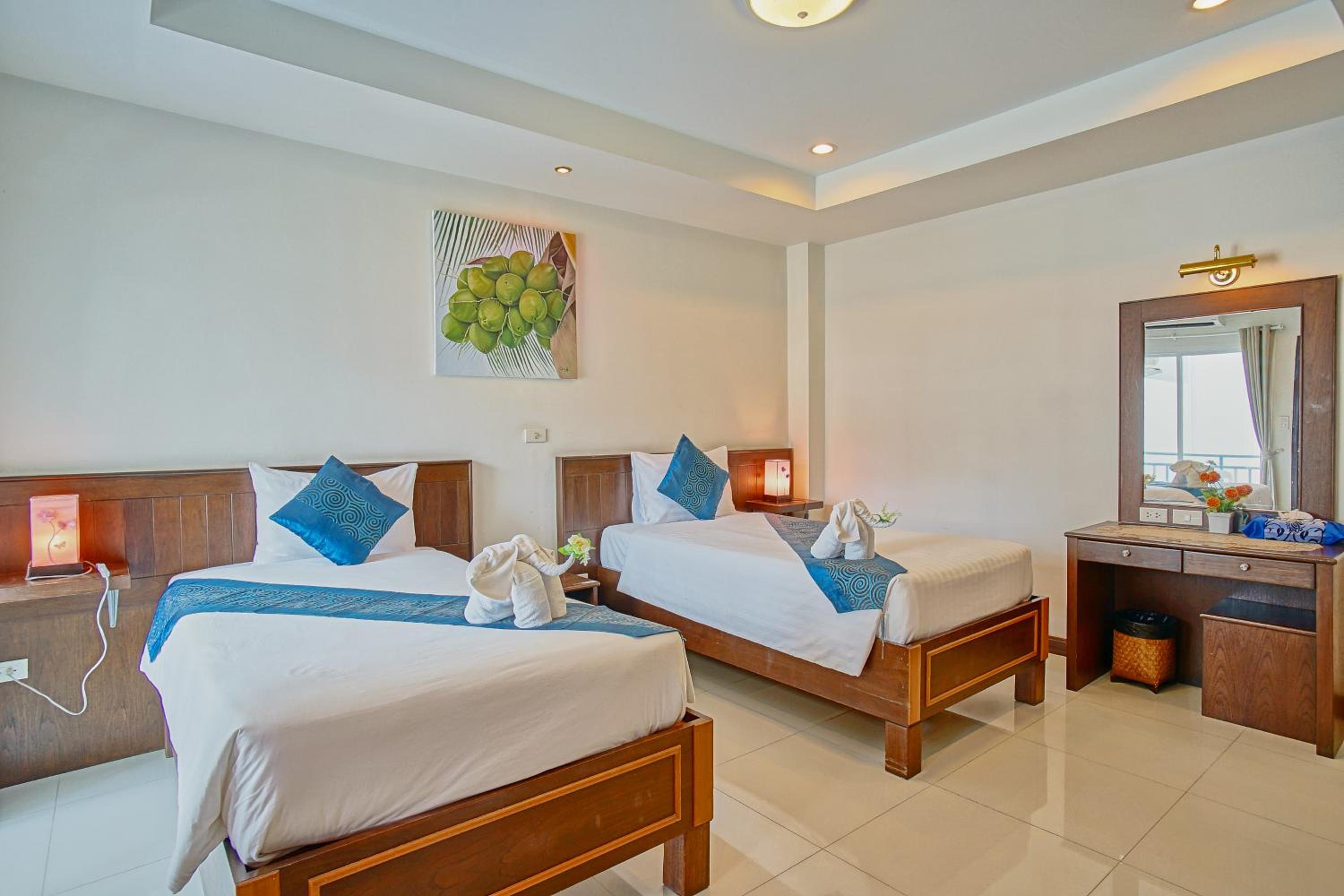 Standard Twin Room - Photo 1