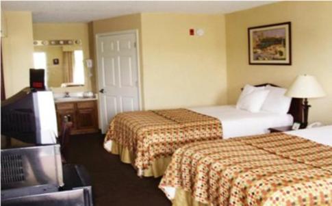 Deluxe Double Room with Two Double Beds - Non-Smoking - Photo 3