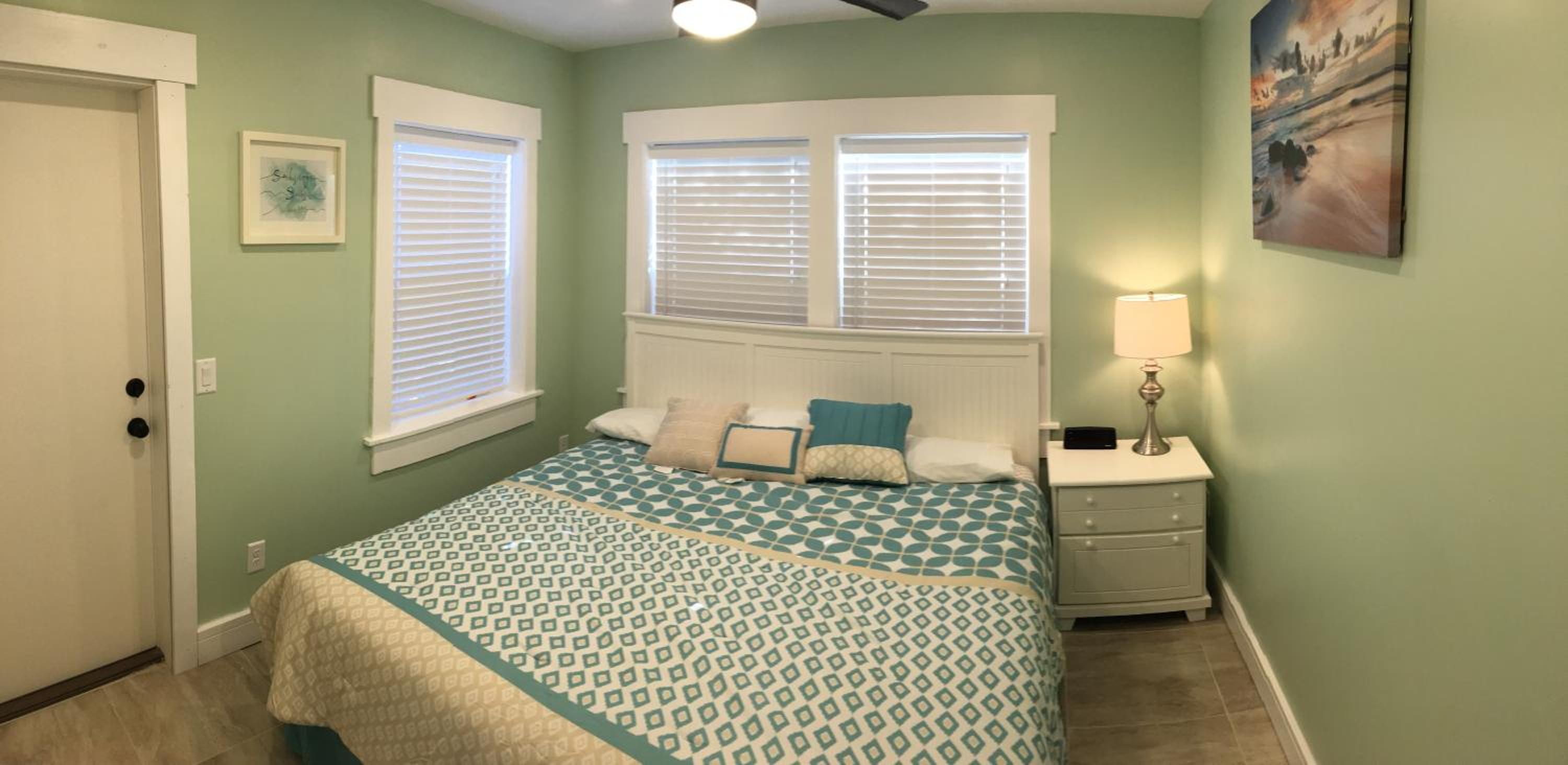 One-Bedroom Apartment - Photo 4