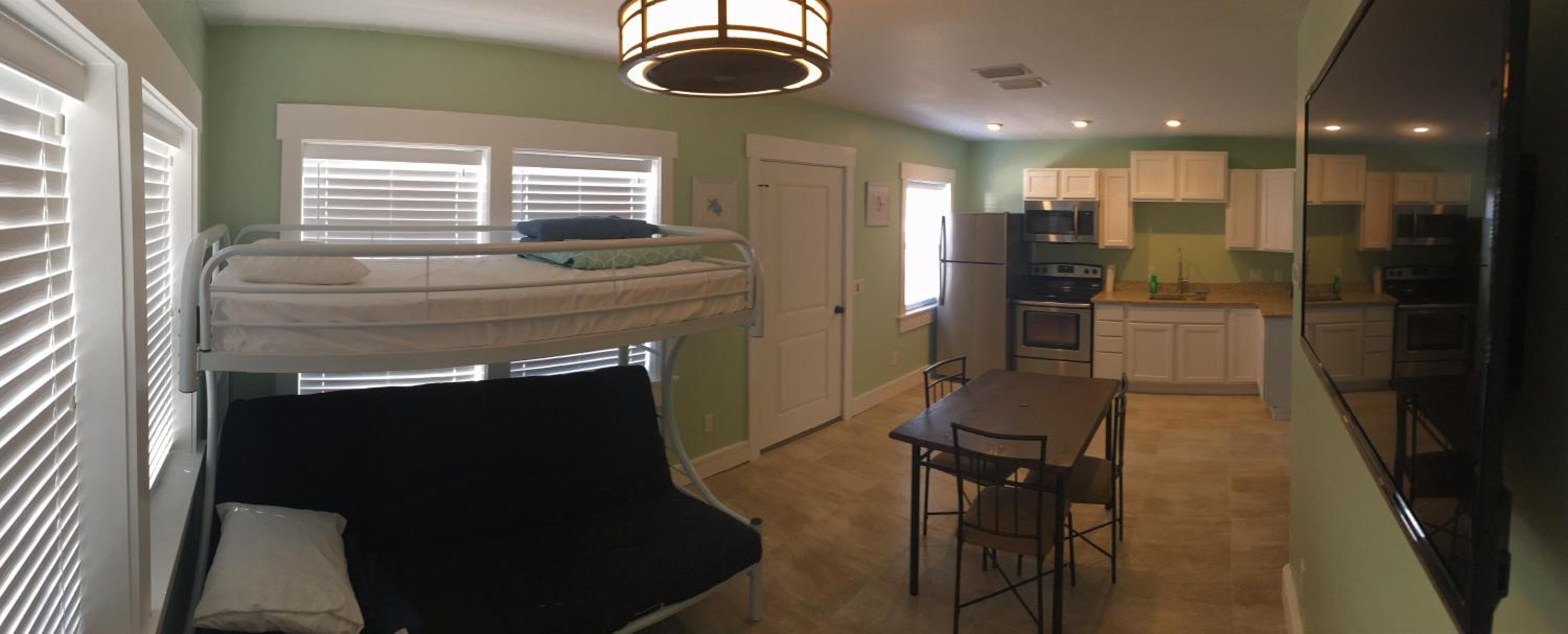 One-Bedroom Apartment - Photo 5