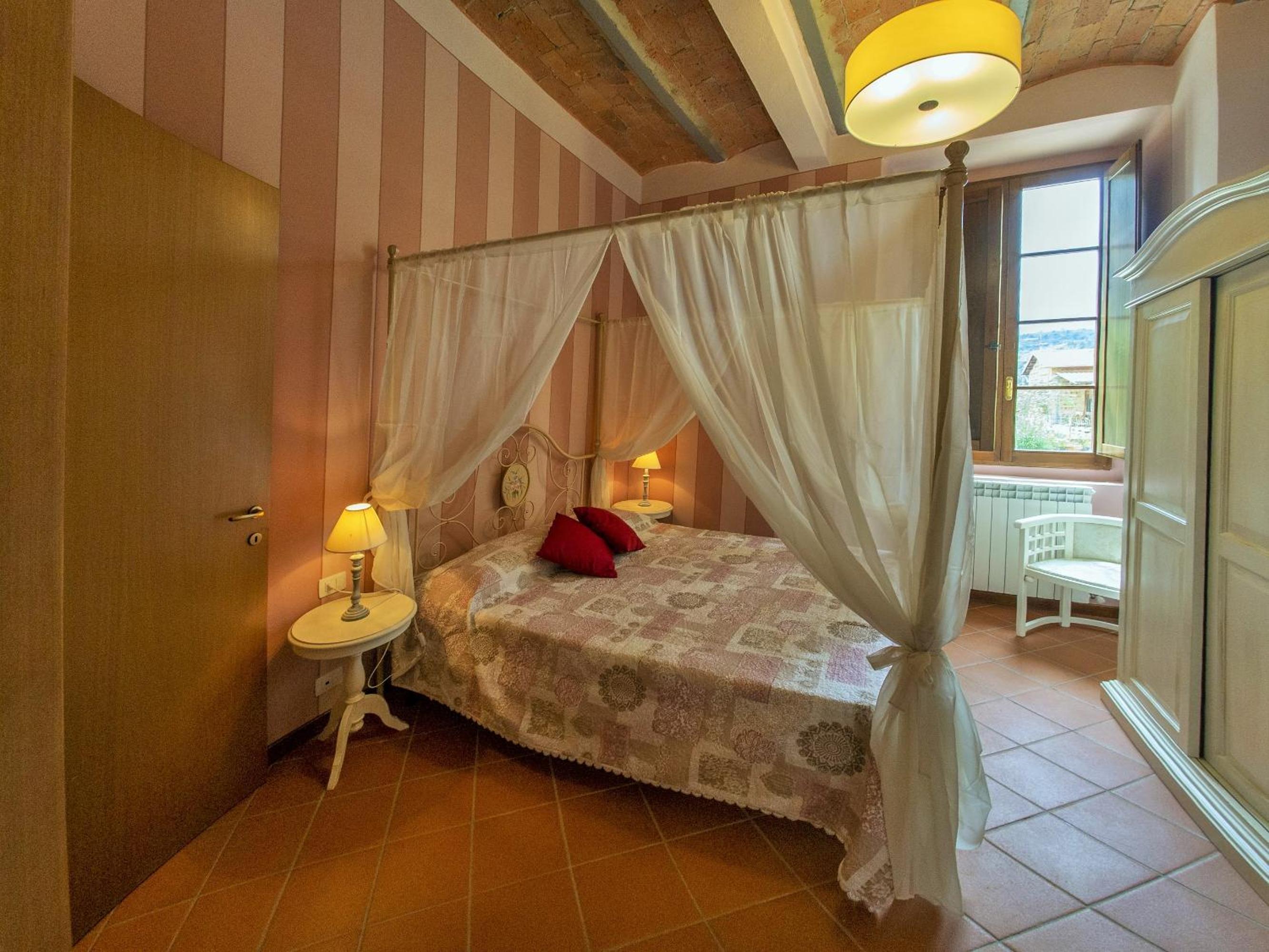 Three-Bedroom Apartment - Split Level photo 1