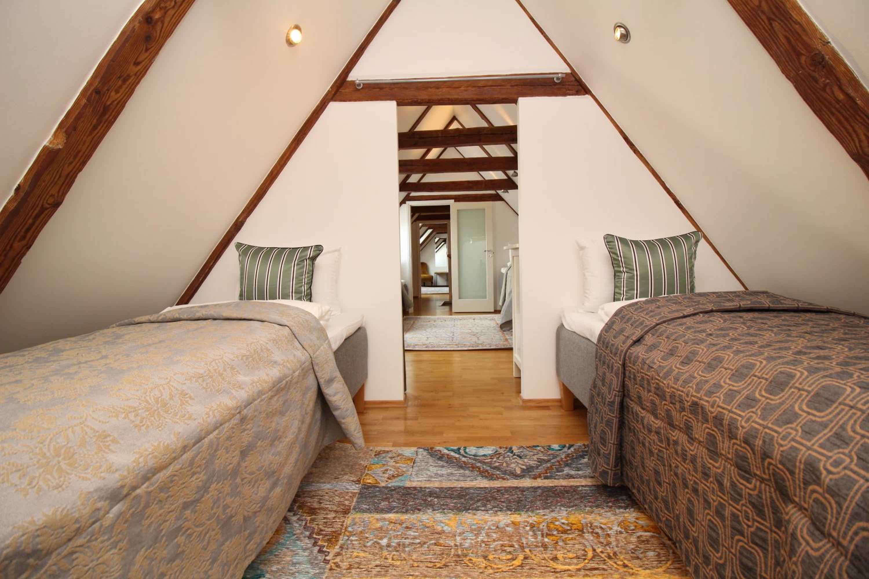 Two bedroom apartment with two bathrooms and balcony Pikk 67 photo 1