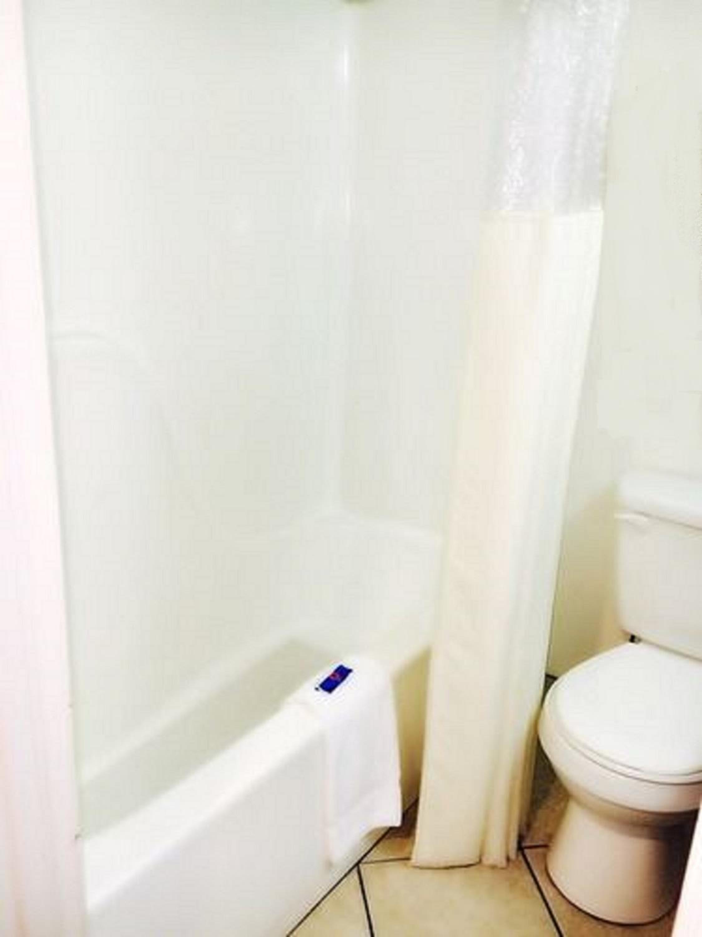 Quadruple Room - Non-Smoking - Photo 8