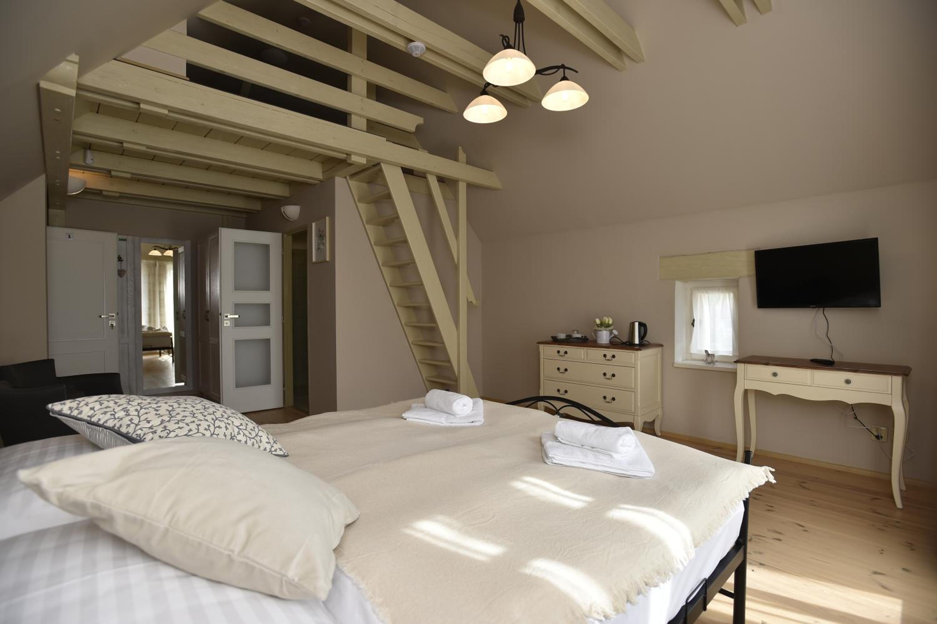 Double Room with Extra Bed photo 3