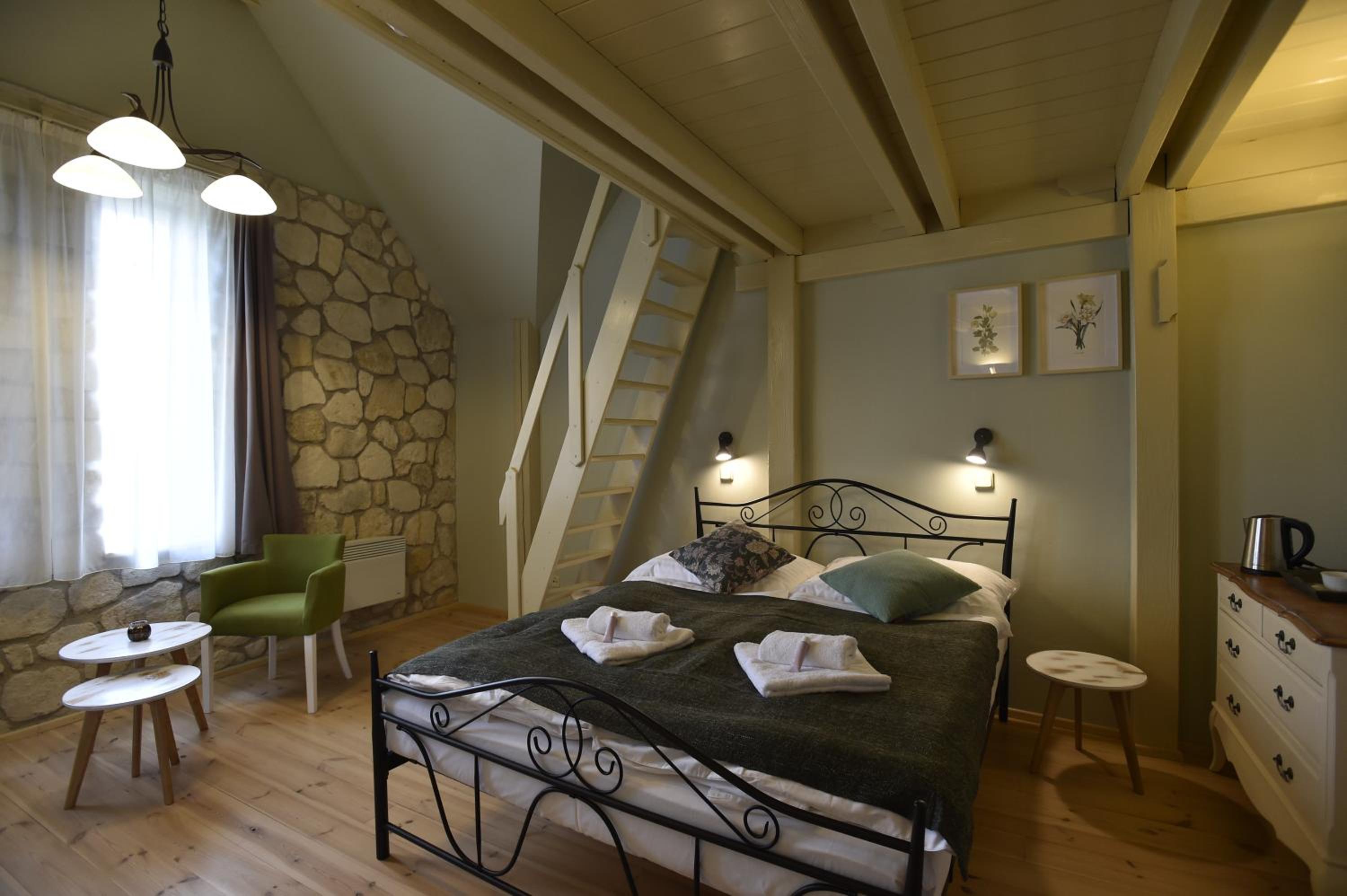 Double Room with Extra Bed photo 1