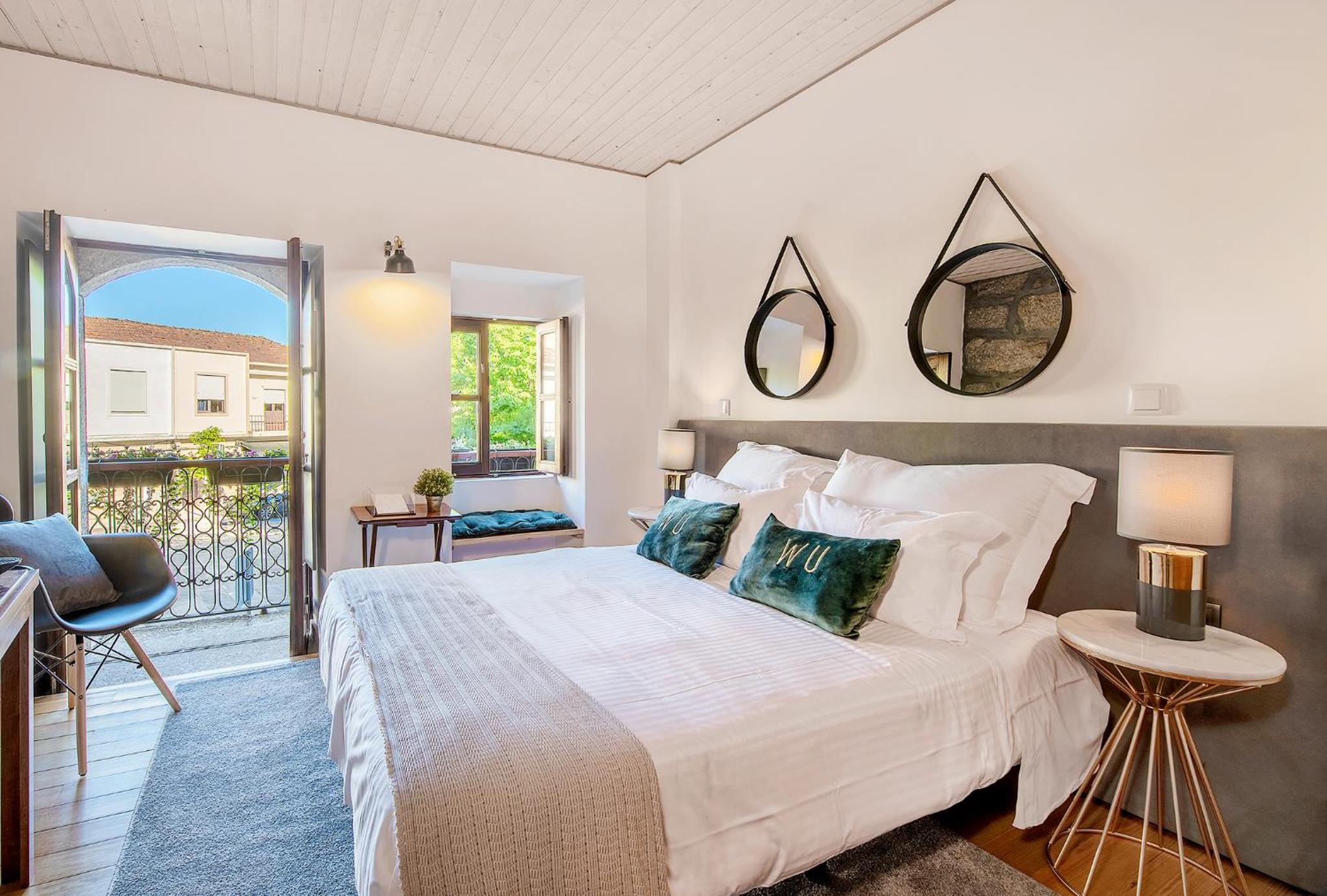 Double Room with Balcony - Photo 1