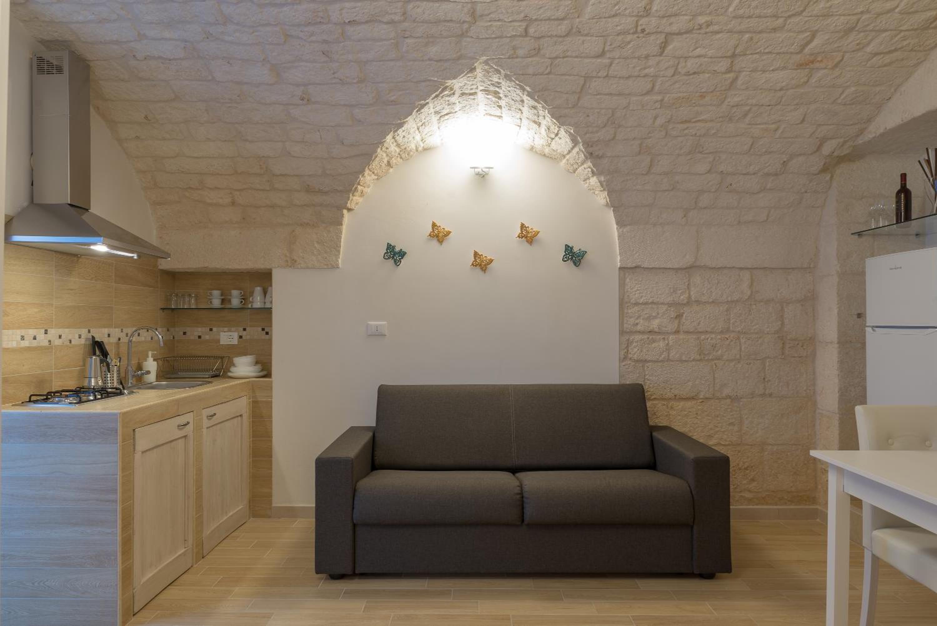 One-Bedroom House - Photo 5