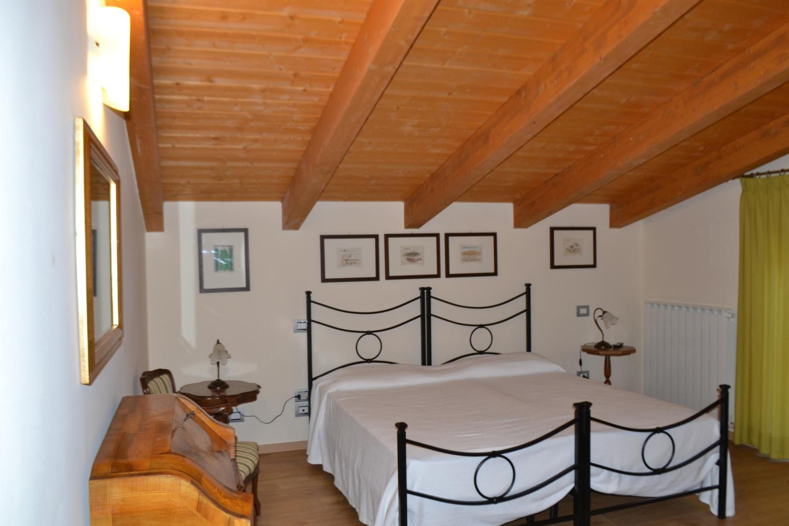 Double Room - Photo 9