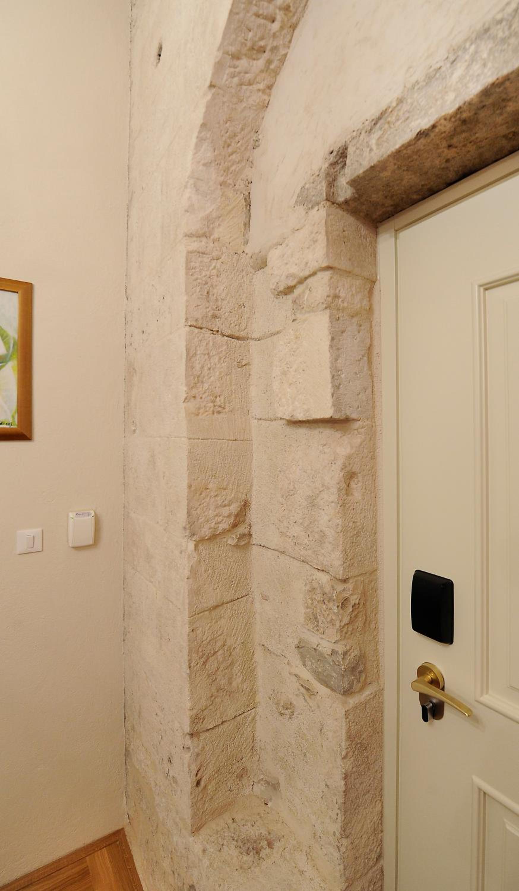 Standard Double Room - Photo 7