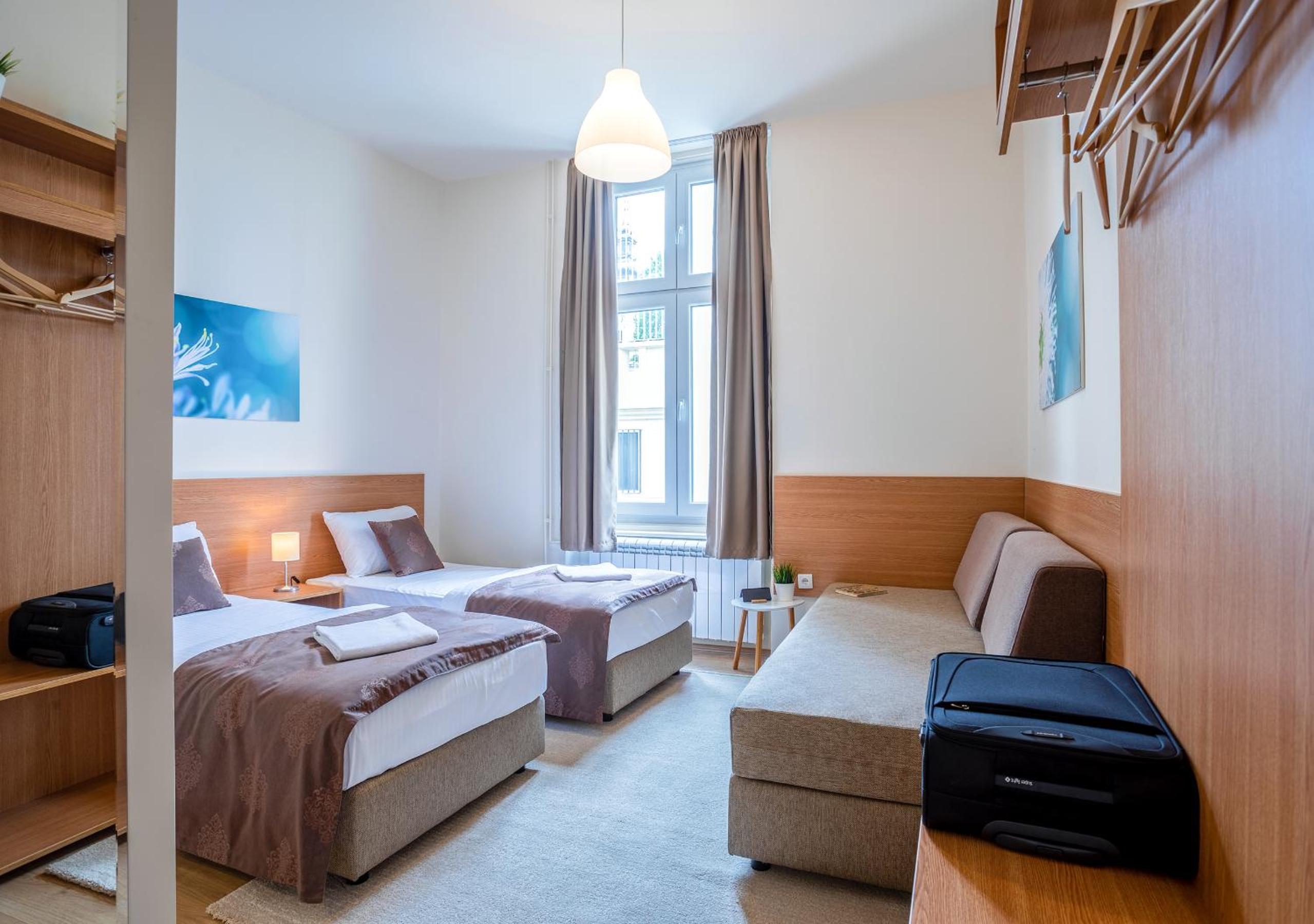 Double or Twin Room with Extra Bed photo 1