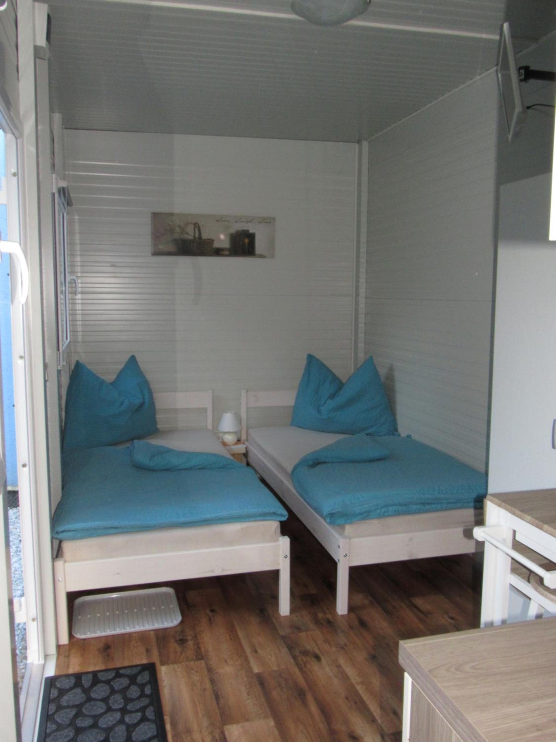Mobile Home photo 2