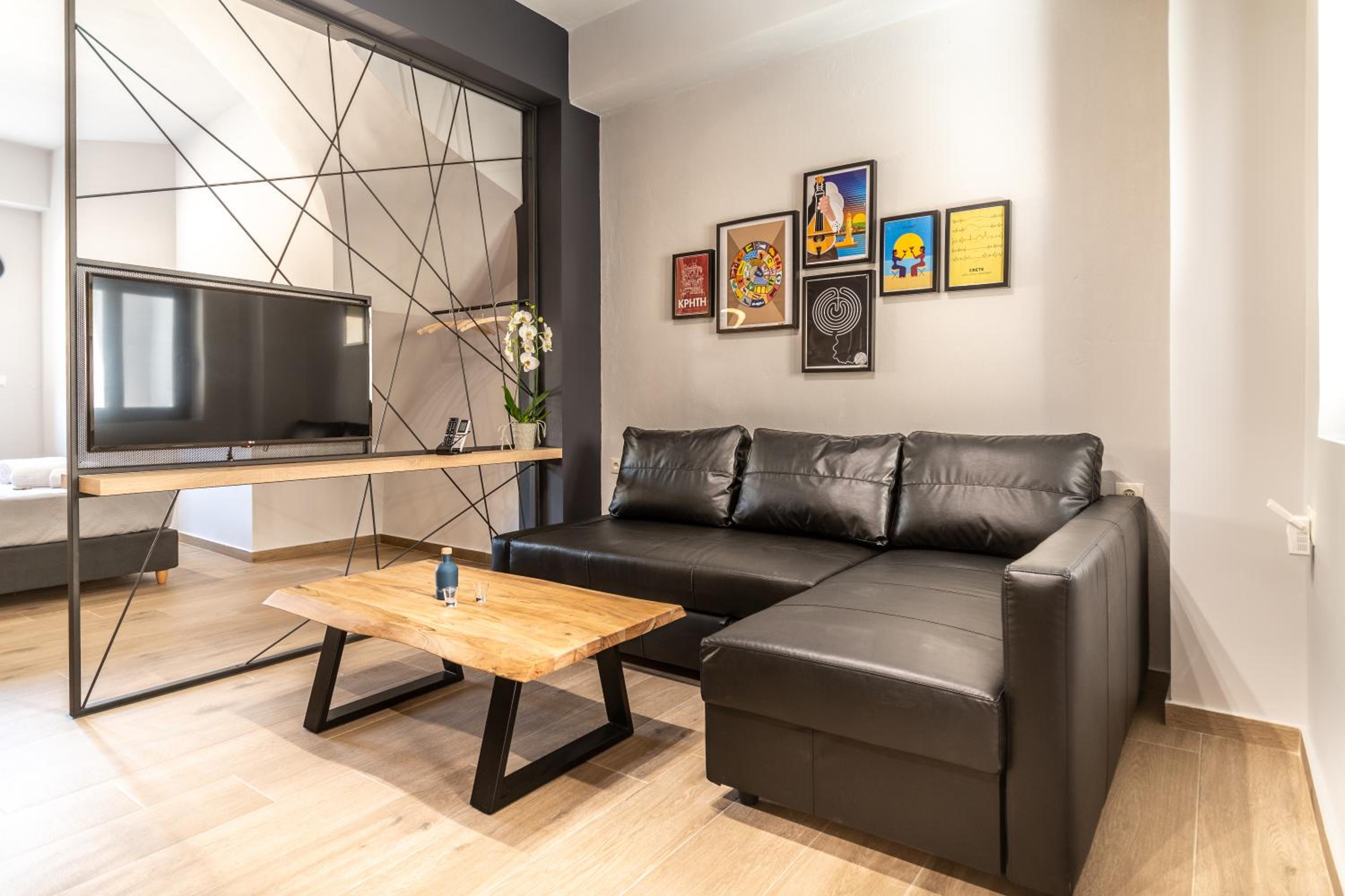Deluxe Apartment