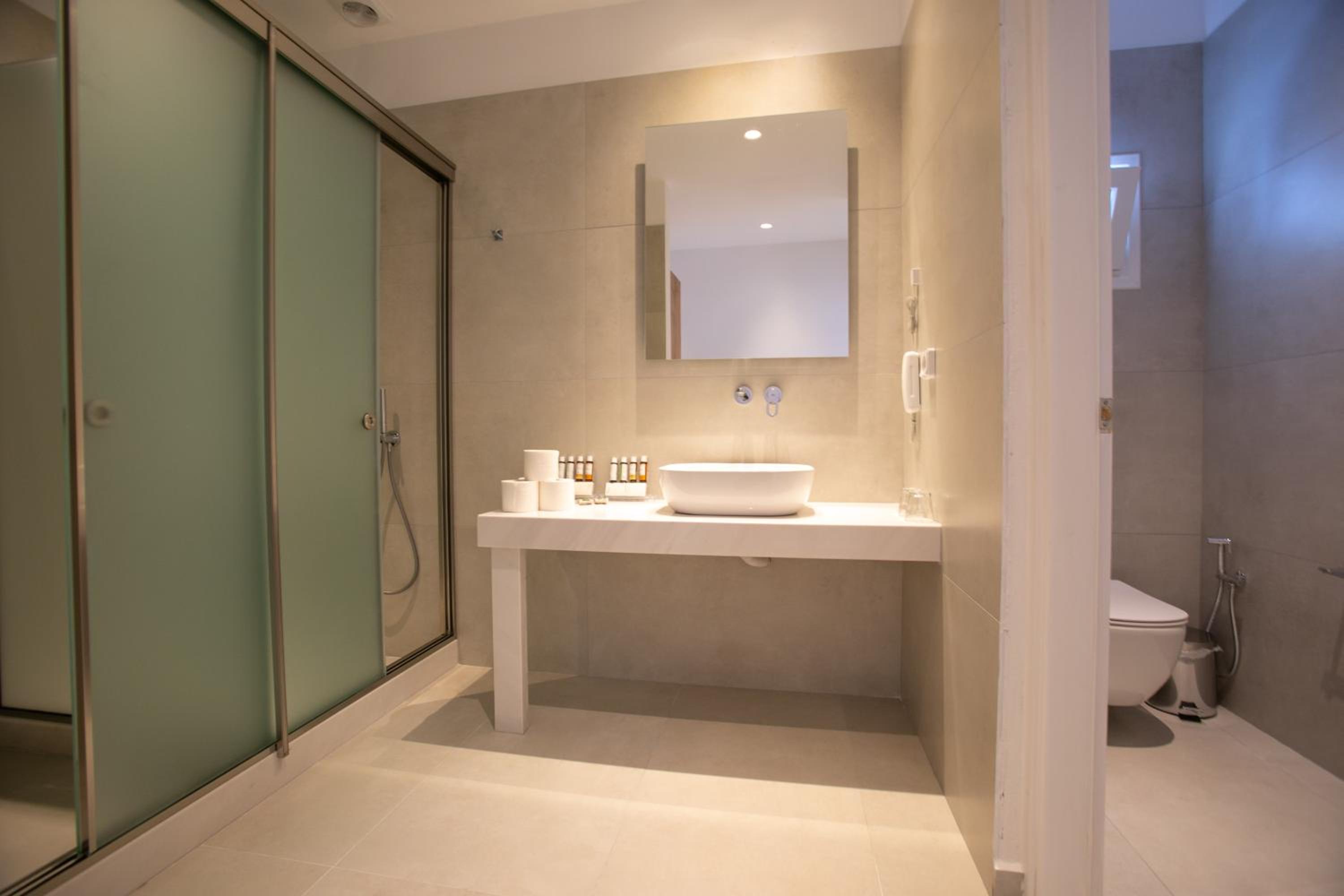 Deluxe Triple Room with Sea View - Photo 5
