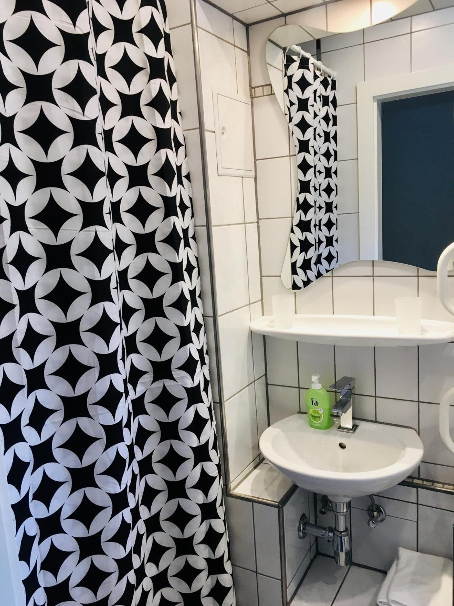 One-Bedroom Apartment - Photo 21
