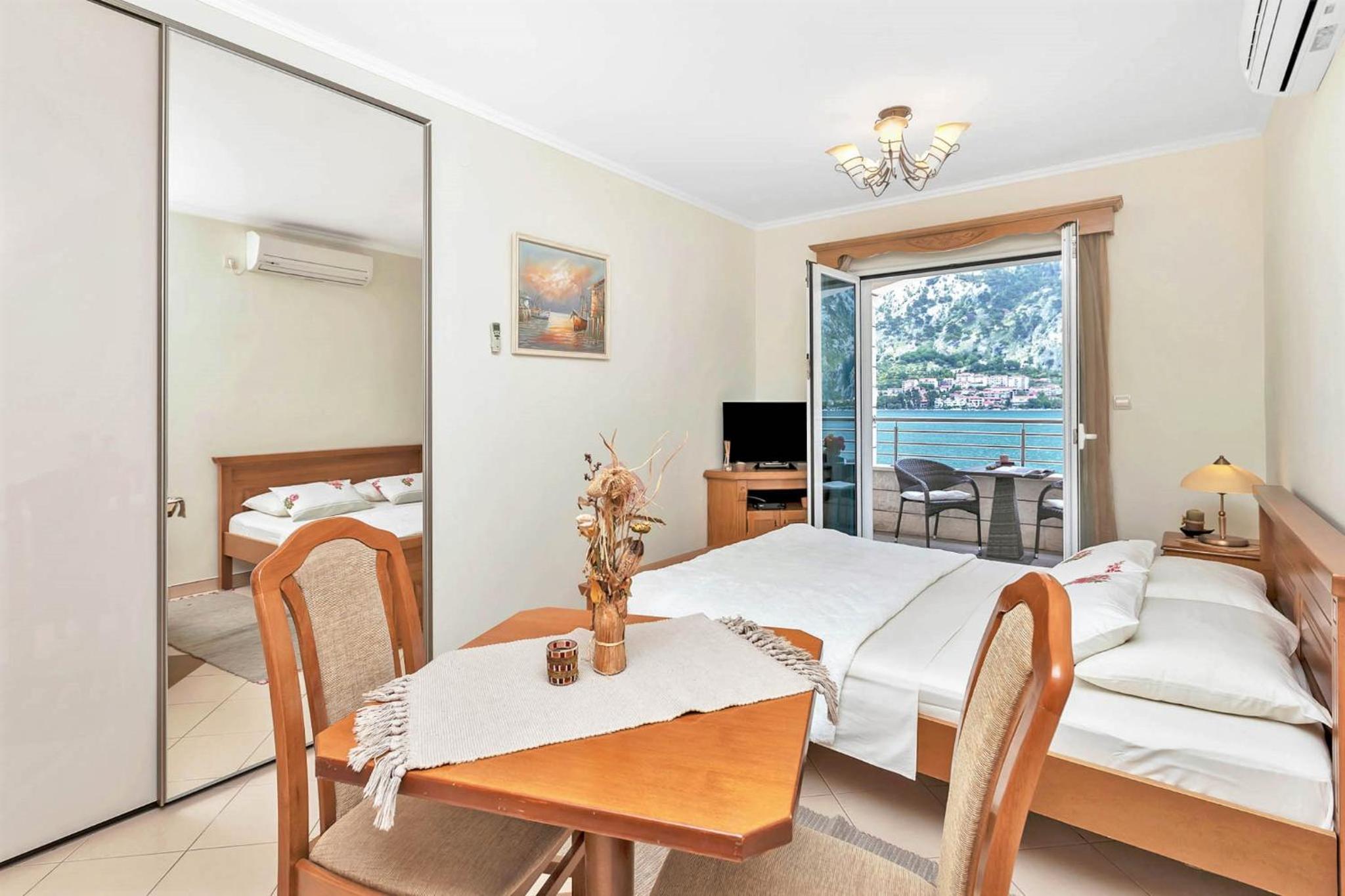 Studio Apartment with Sea View photo 1