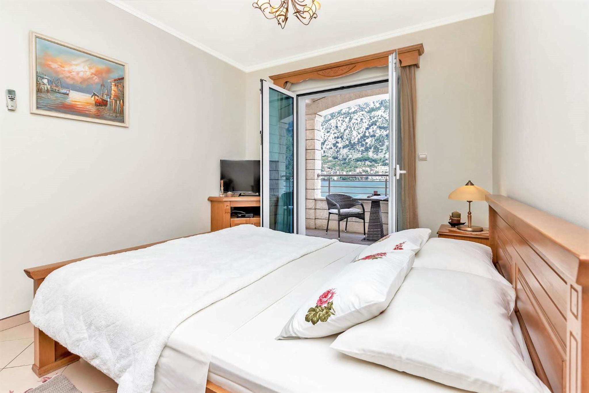 Studio Apartment with Sea View photo 2