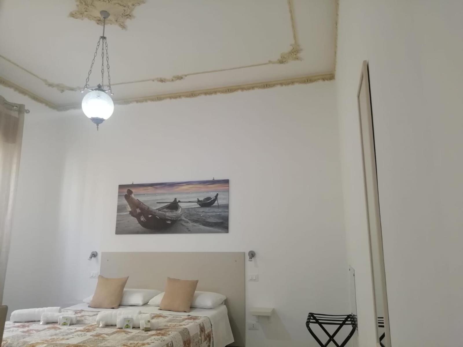 Deluxe Double Room with Extra Bed photo 3