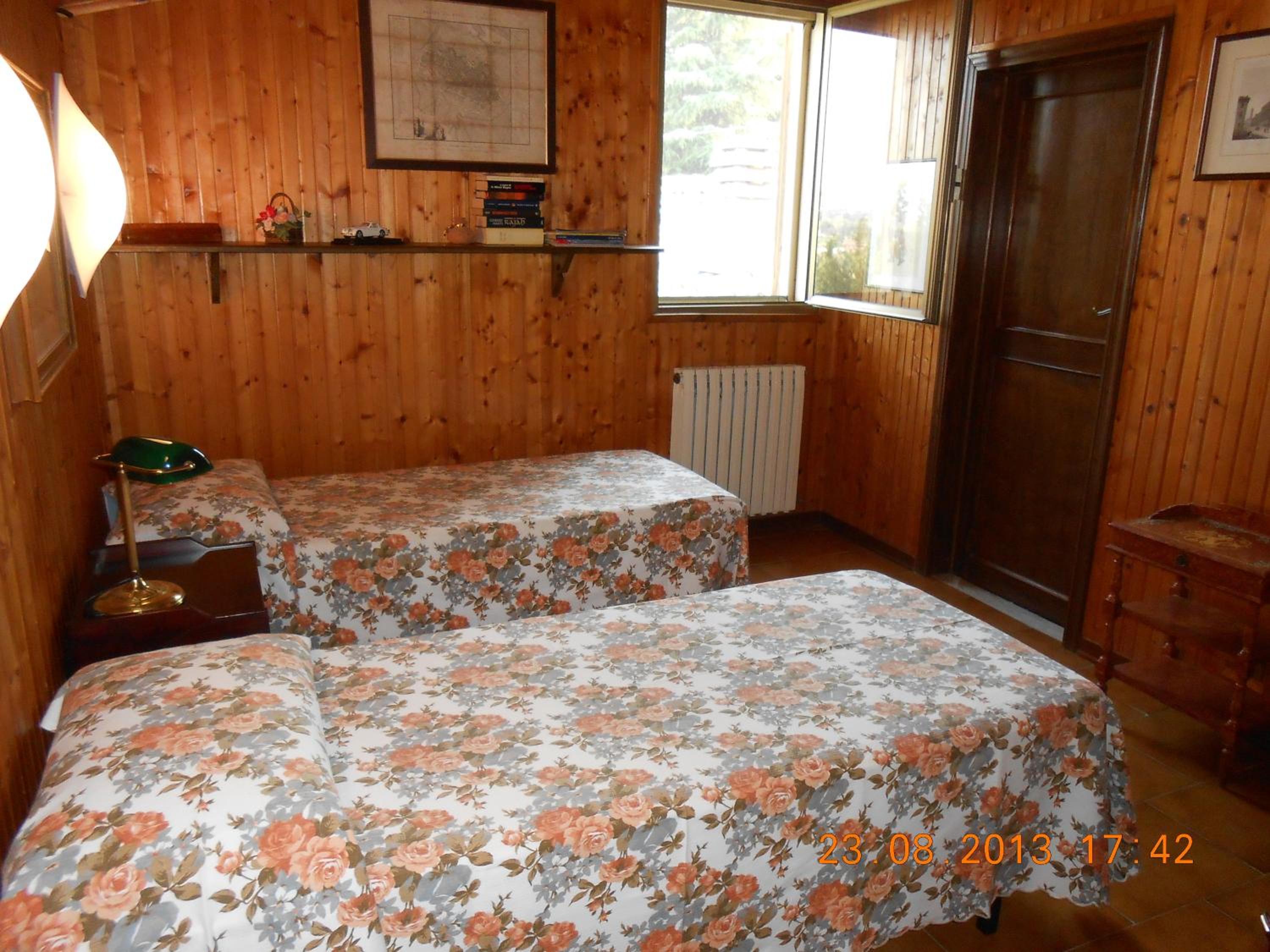 Double Room - Photo 7