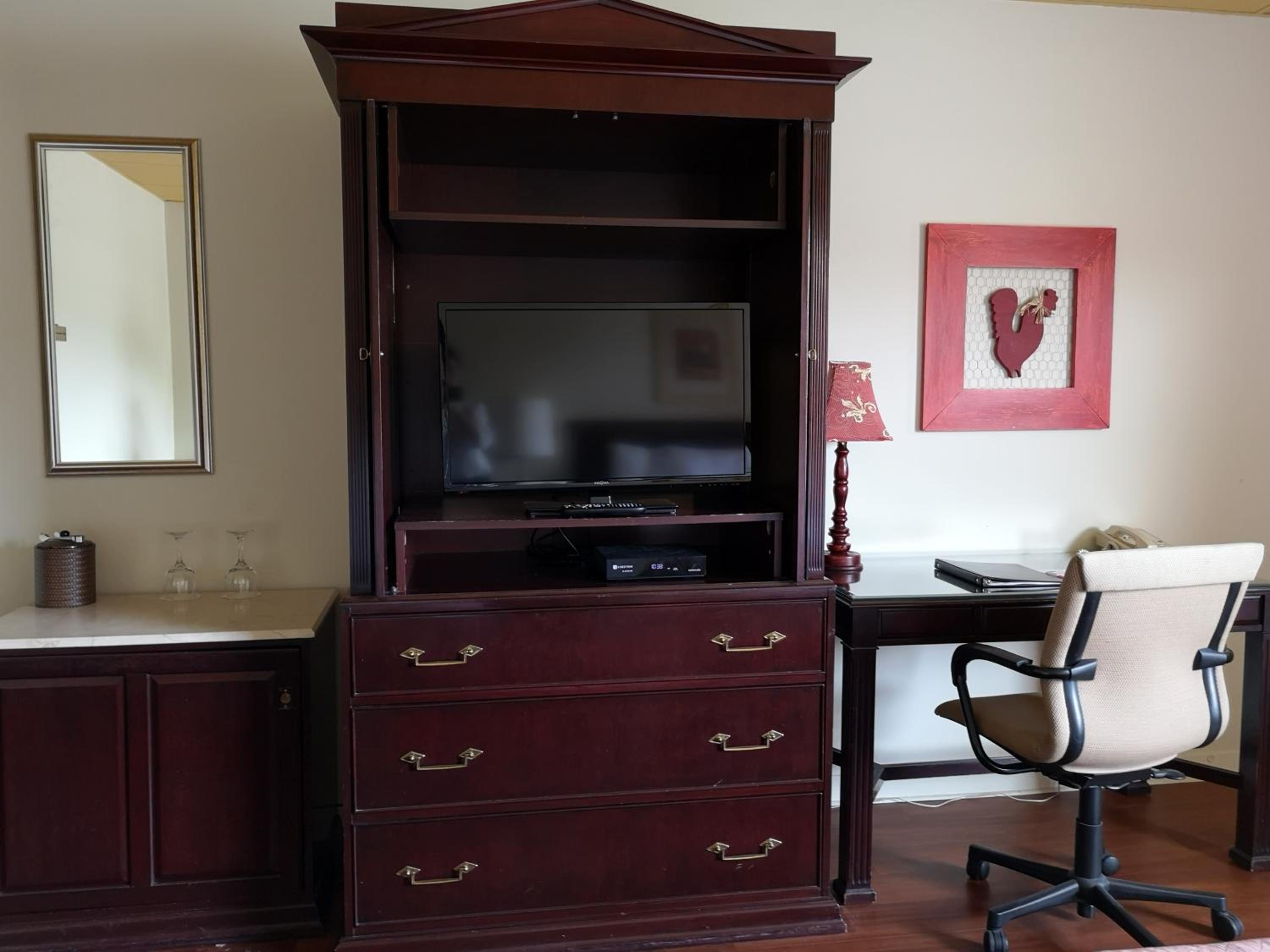 Room with Two Double Beds - Photo 2