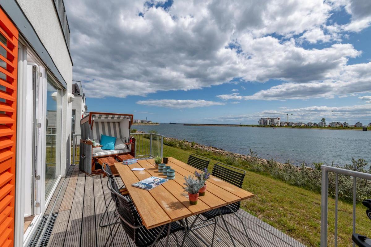 Apartment with Sea View photo 2